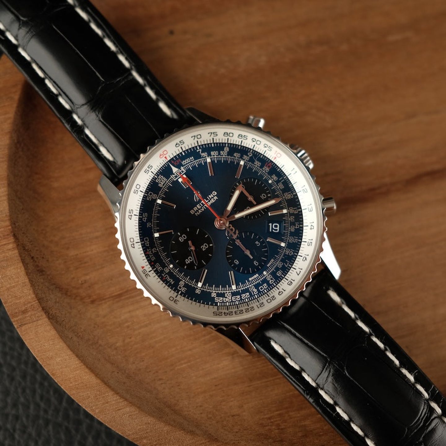 Breitling Navitimer 1 B01 Chronograph AB0121211C1P1 (2019) - Blauw wijzerplaat 43mm Staal (1/8)