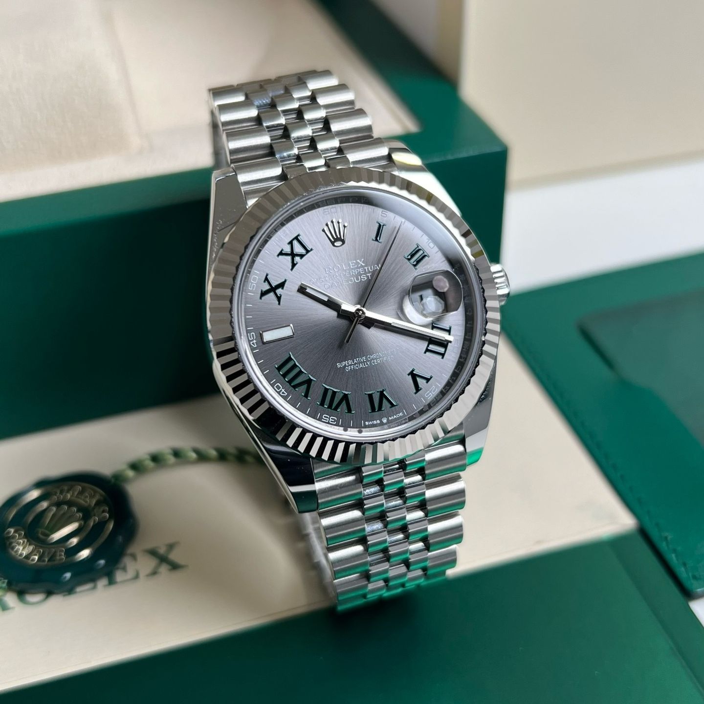 Rolex Datejust 41 126334 (2024) - Grijs wijzerplaat 41mm Staal (2/5)