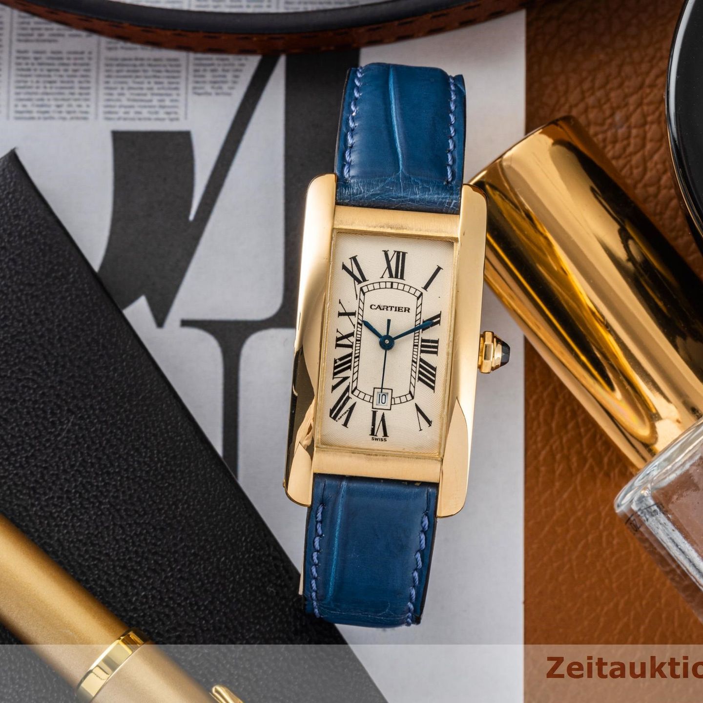 Cartier Tank Américaine W2603556 (Unknown (random serial)) - Silver dial 41 mm Yellow Gold case (1/8)