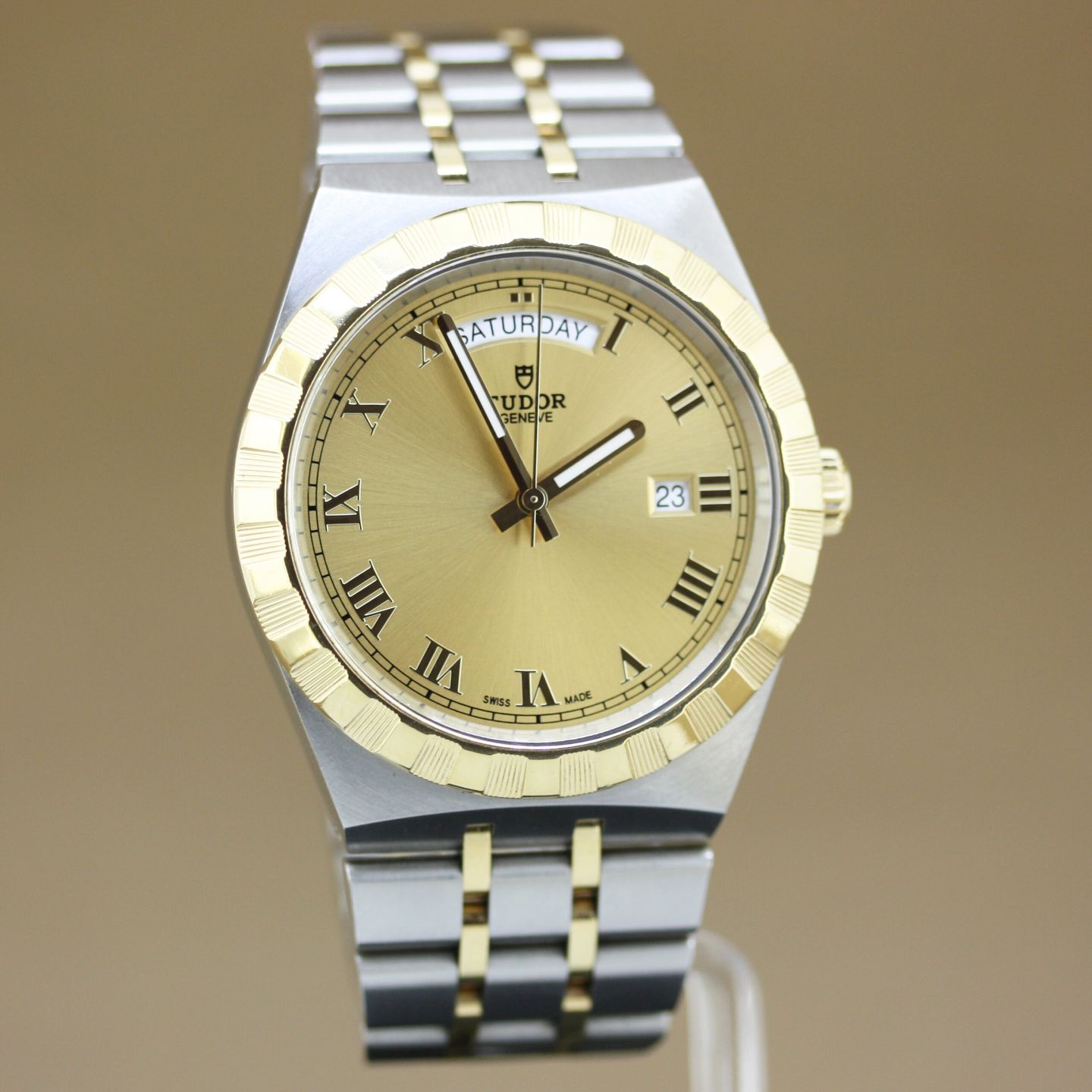 Tudor Royal 28603 (2022) - Champagne wijzerplaat 41mm Staal (3/8)