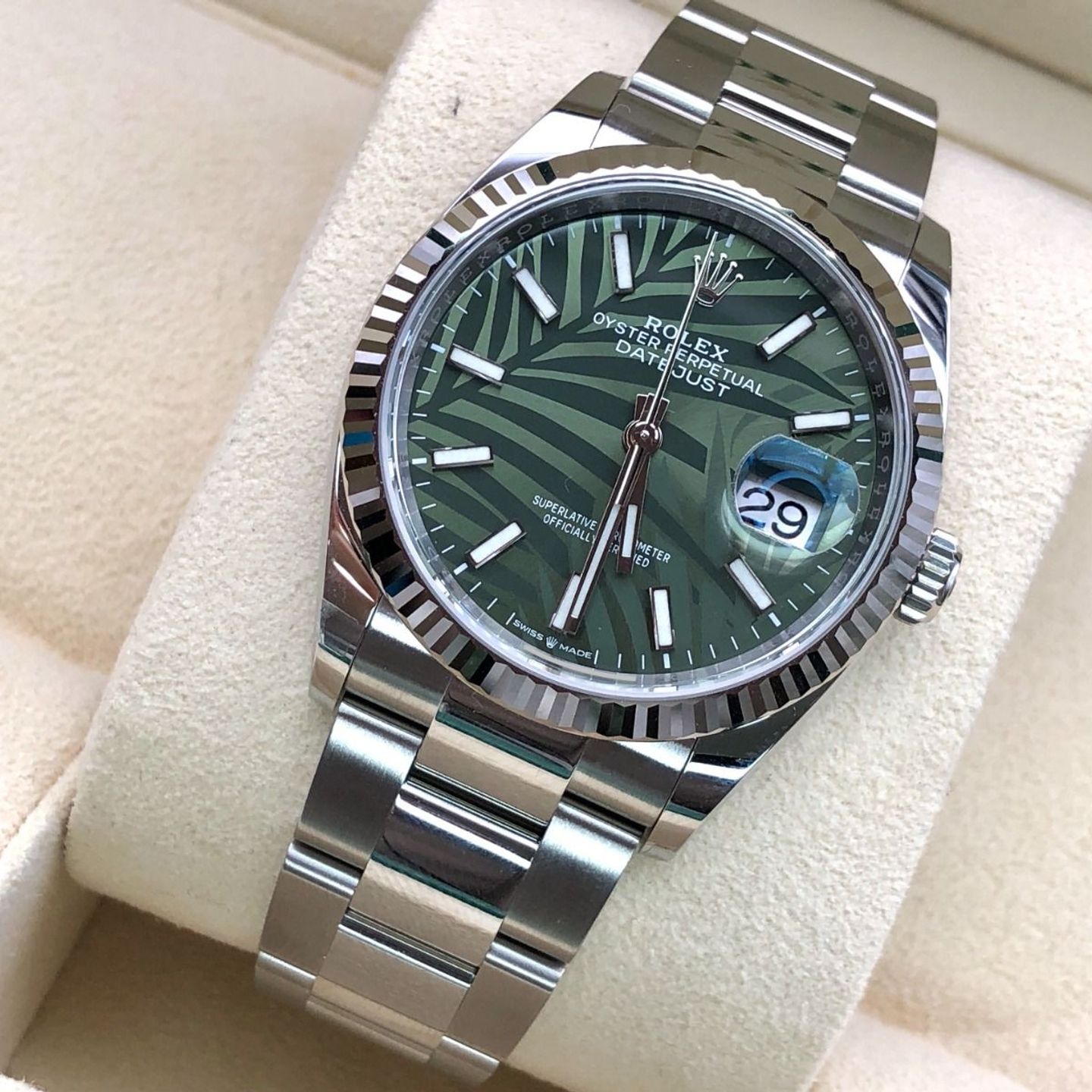 Rolex Datejust 36 126234 (2024) - Green dial 36 mm Steel case (3/8)