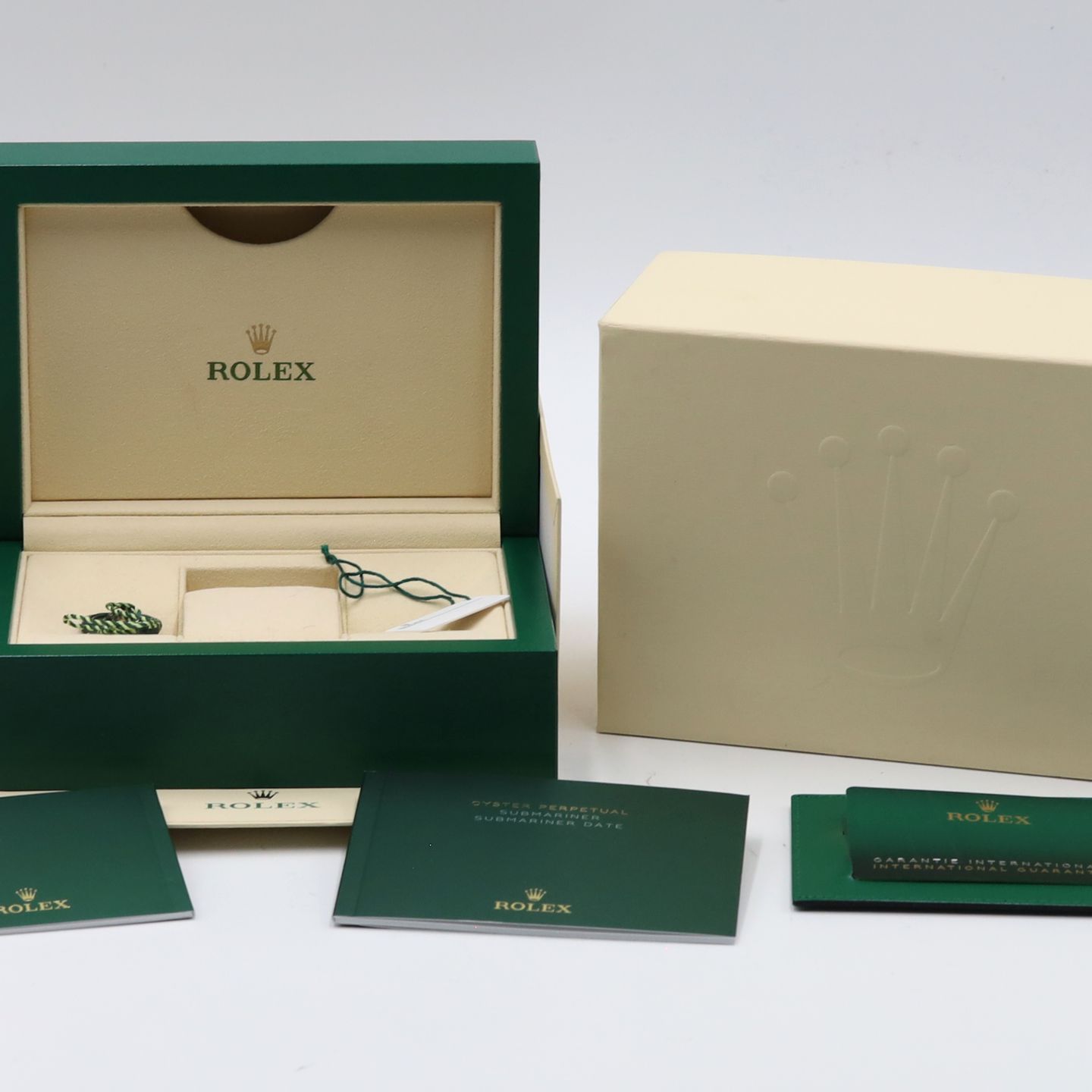 Rolex Submariner No Date 124060 (Unknown (random serial)) - Black dial 41 mm Steel case (8/8)