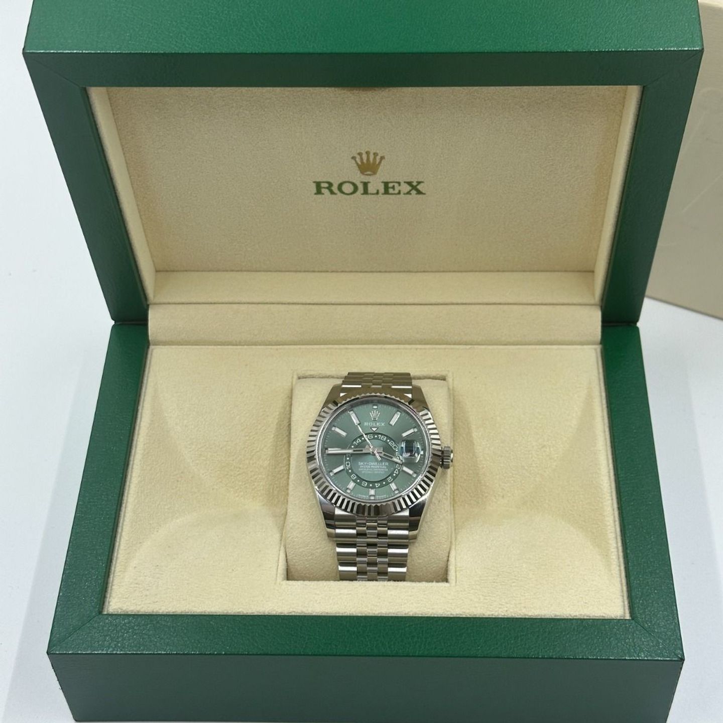 Rolex Sky-Dweller 336934 (2024) - Groen wijzerplaat 42mm Goud/Staal (4/8)