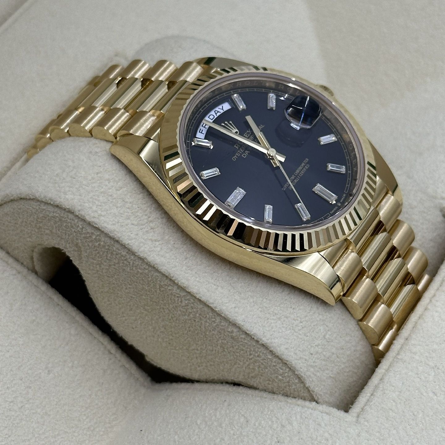 Rolex Day-Date 40 228238 (Unknown (random serial)) - Black dial 40 mm Yellow Gold case (5/8)