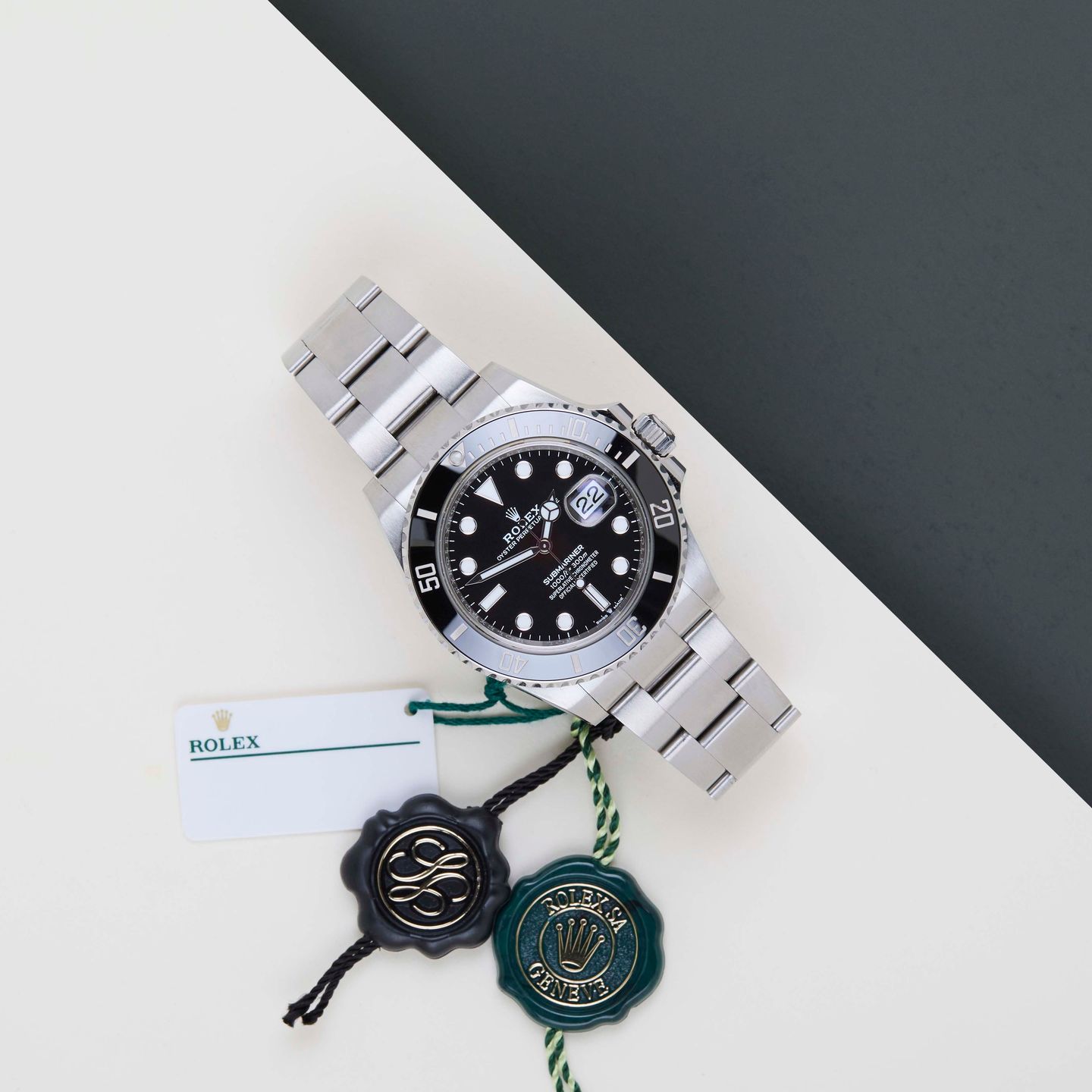 Rolex Submariner Date 126610LN (2021) - Black dial 41 mm Steel case (2/8)