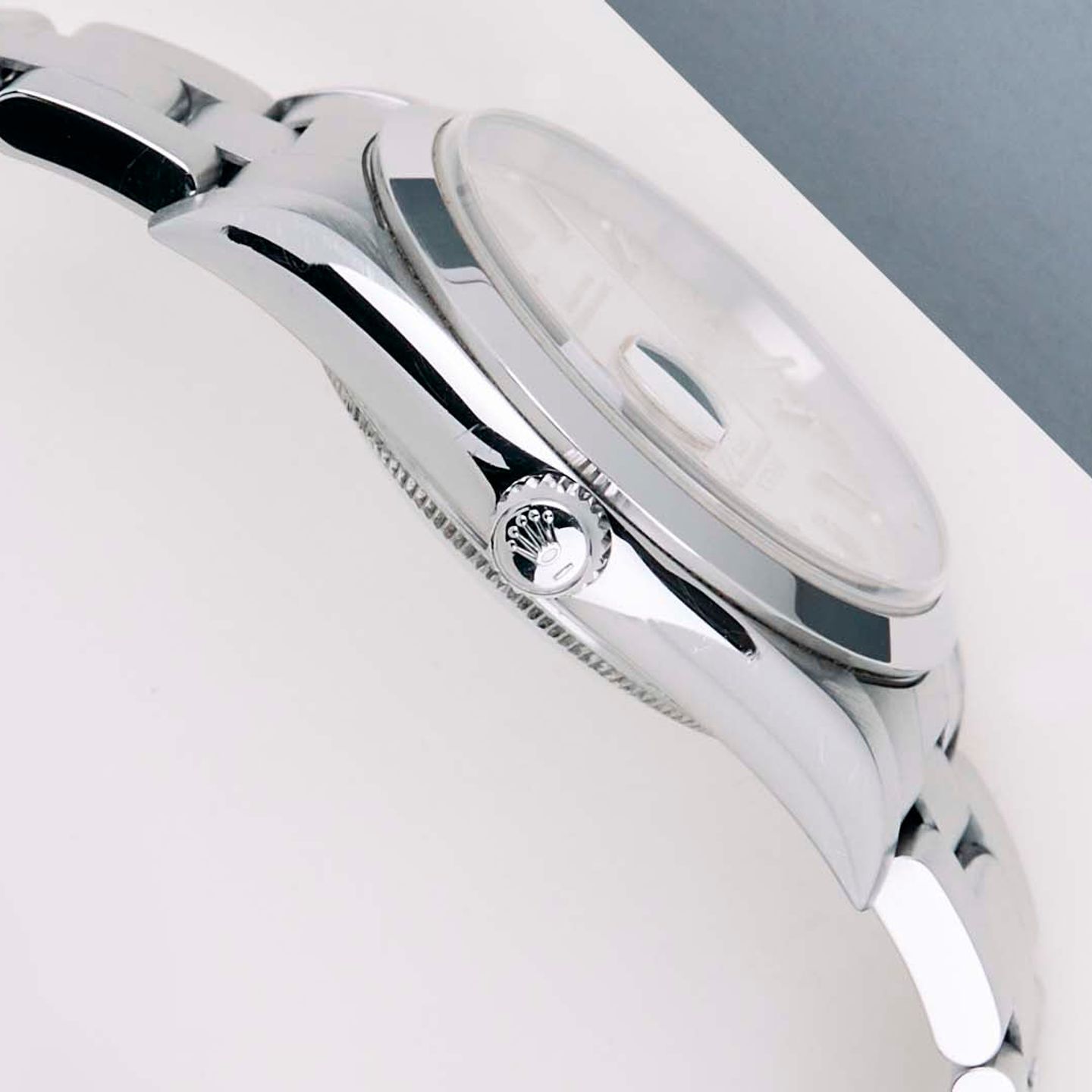 Rolex Oyster Perpetual Date 15200 - (8/8)