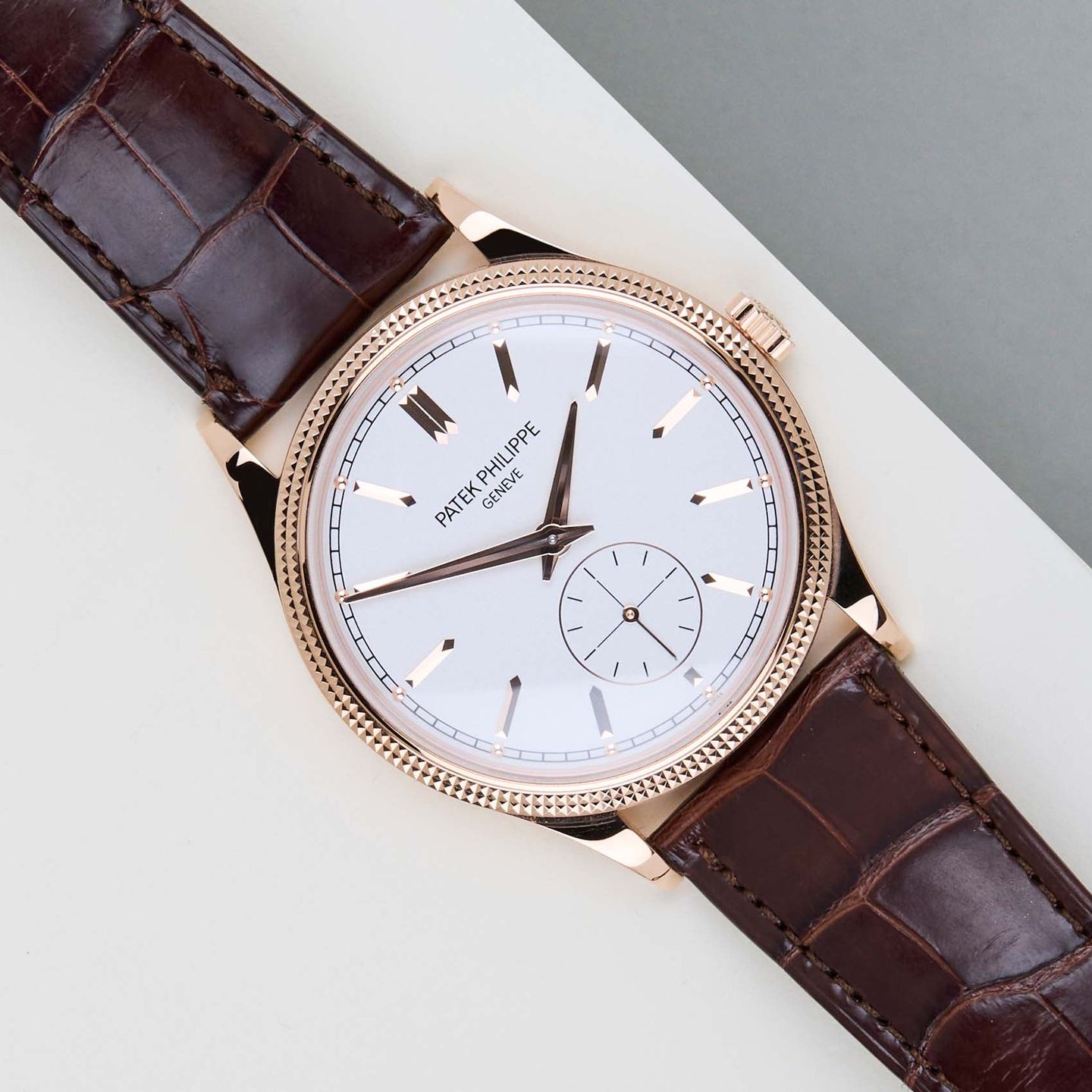 Patek Philippe Calatrava 6119R-001 (2026) - Silver dial 39 mm Rose Gold case (1/8)