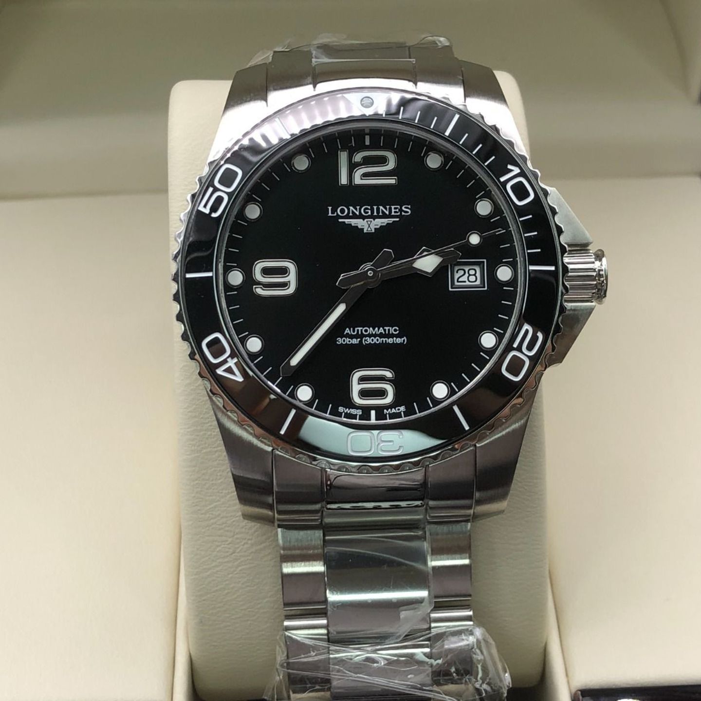 Longines HydroConquest L3.781.4.56.6 (2023) - Zwart wijzerplaat 41mm Staal (1/8)