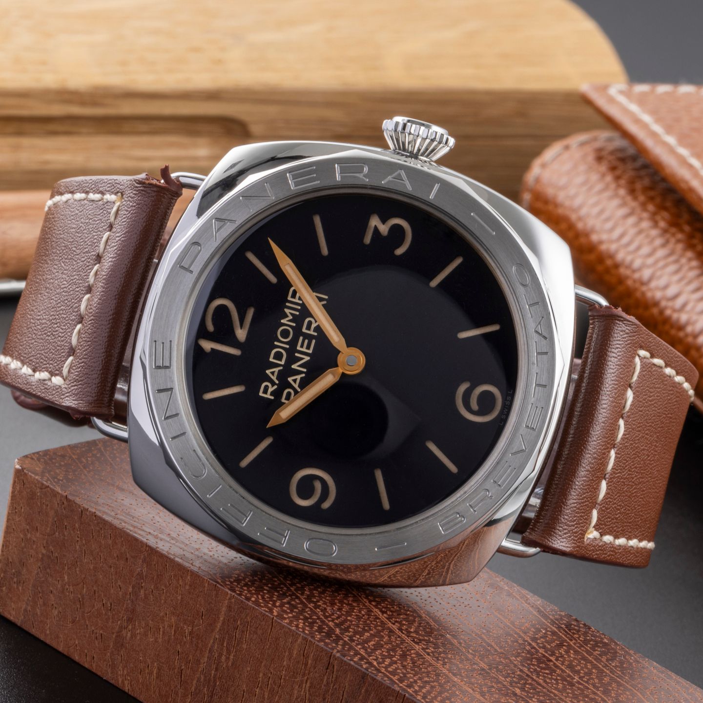 Panerai Special Editions PAM00685 (Unknown (random serial)) - Black dial 47 mm Steel case (2/8)