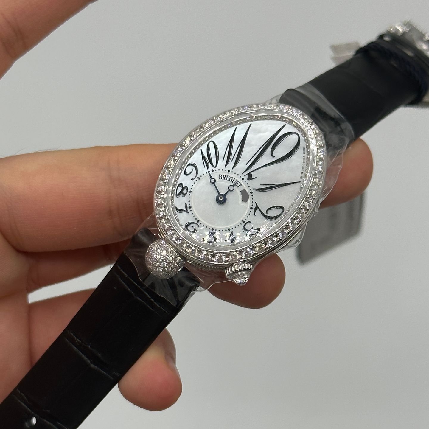 Breguet Reine de Naples 8928BB/5W/944/DD0D3L (2024) - Parelmoer wijzerplaat 33mm Witgoud (4/5)