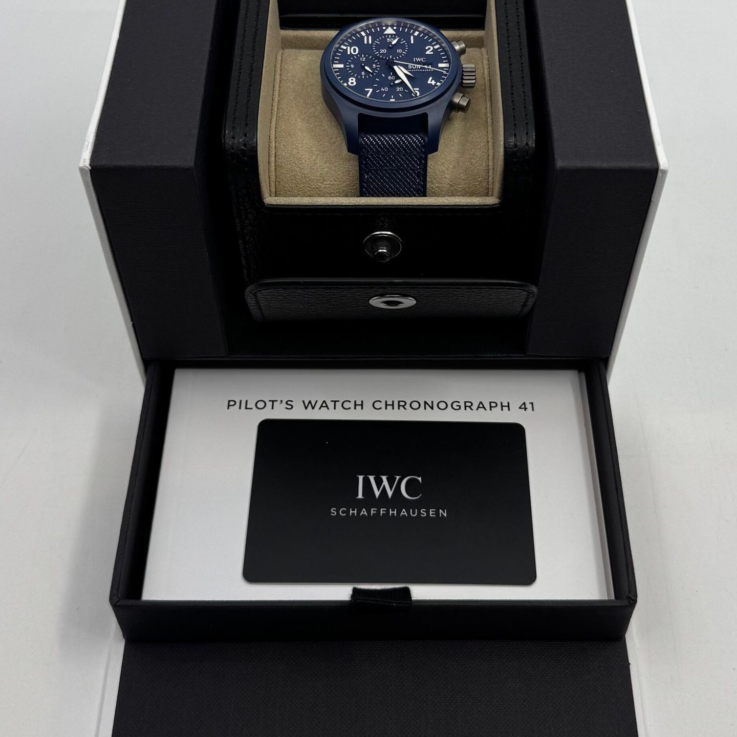 IWC Pilot Chronograph Top Gun IW389404 (2025) - Blauw wijzerplaat 42mm Keramiek (3/8)
