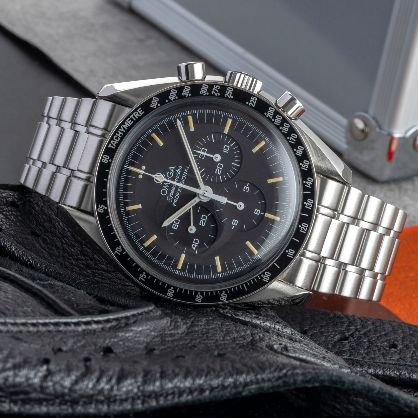 Omega Speedmaster Professional Moonwatch 3592.50.00 I (Unknown (random serial)) - Black dial 42 mm Steel case (2/8)