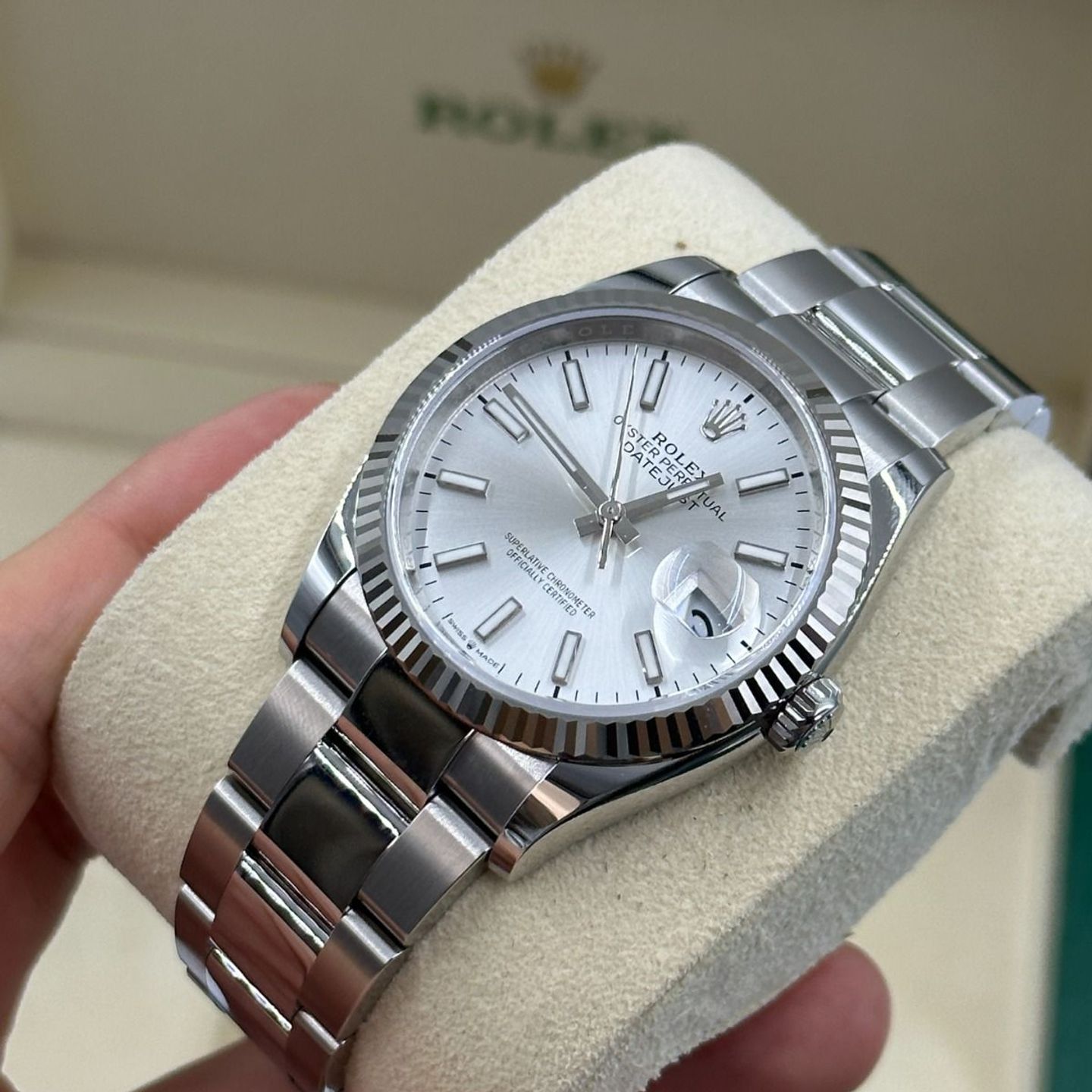 Rolex Datejust 36 126234 (2024) - Silver dial 36 mm Steel case (6/8)