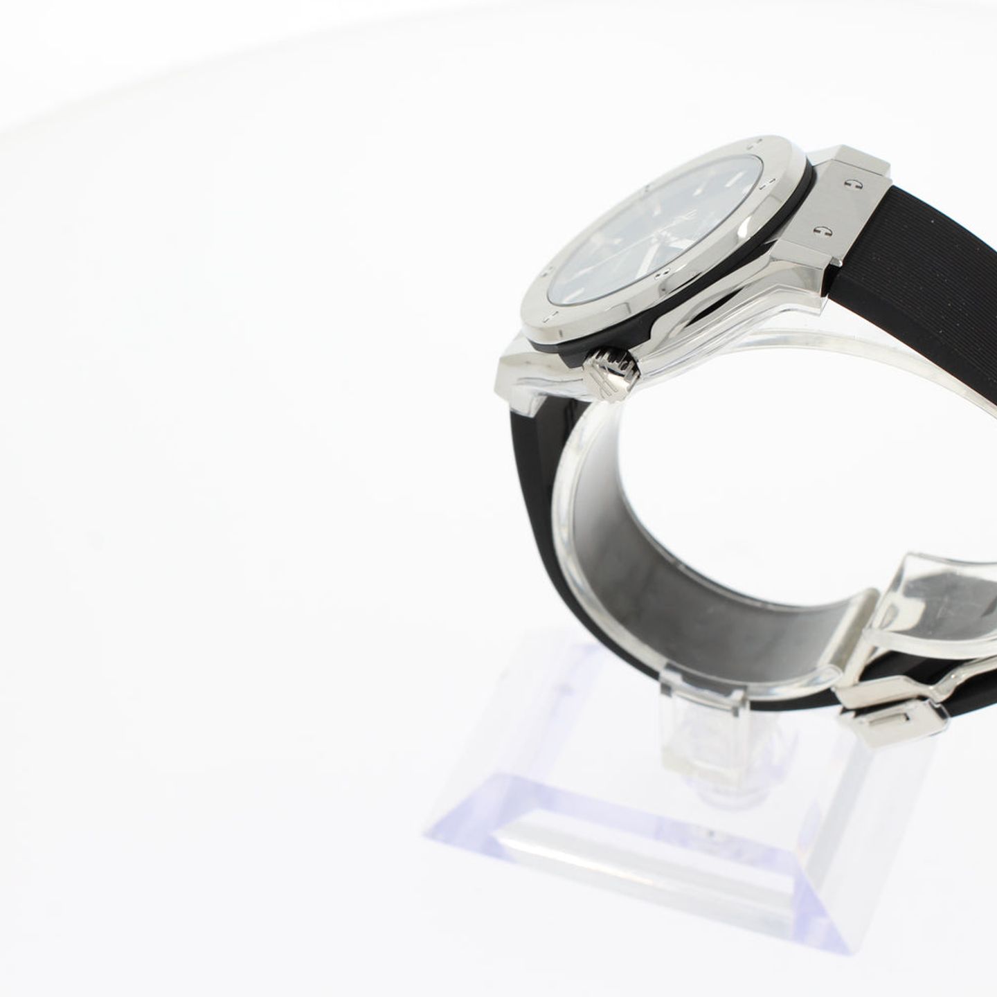 Hublot Classic Fusion 565.NX.1470.RX (2025) - Black dial 38 mm Titanium case (3/4)