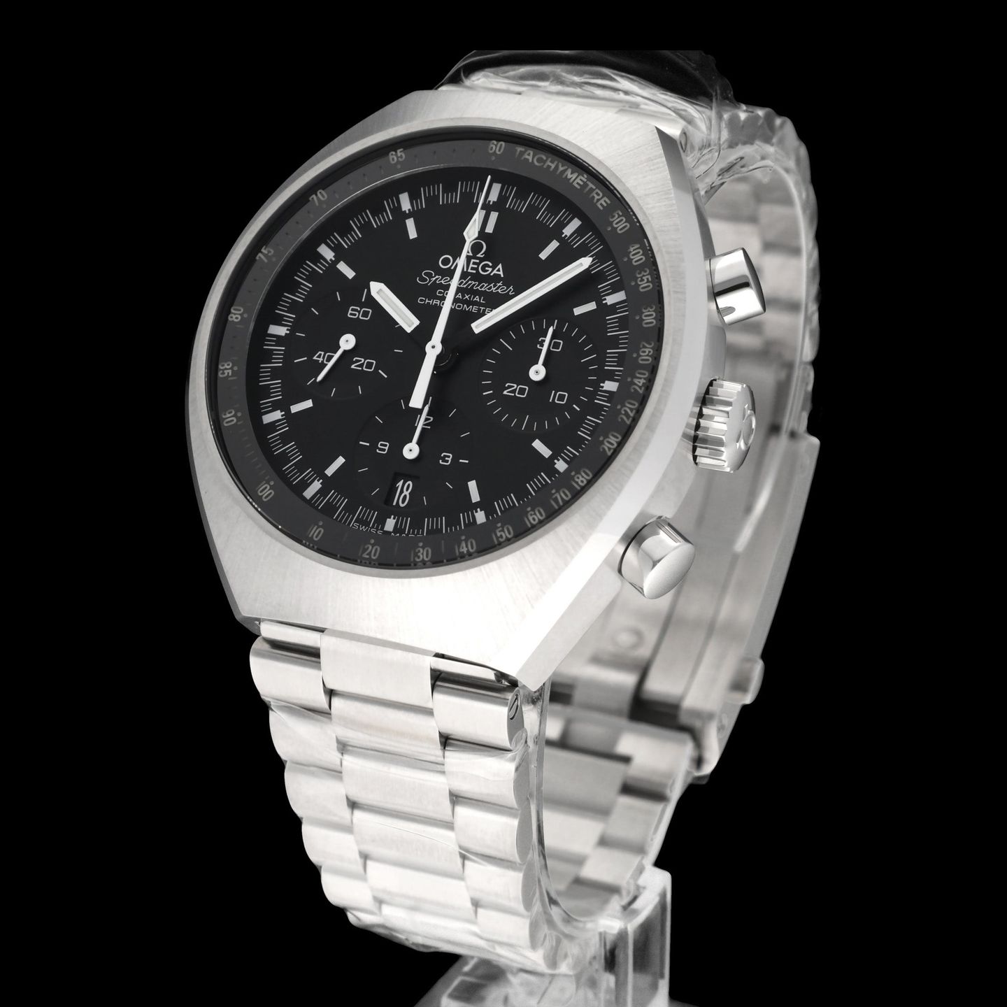 Omega Speedmaster Mark II 327.10.43.50.01.001 (2025) - Black dial 42 mm Steel case (2/8)