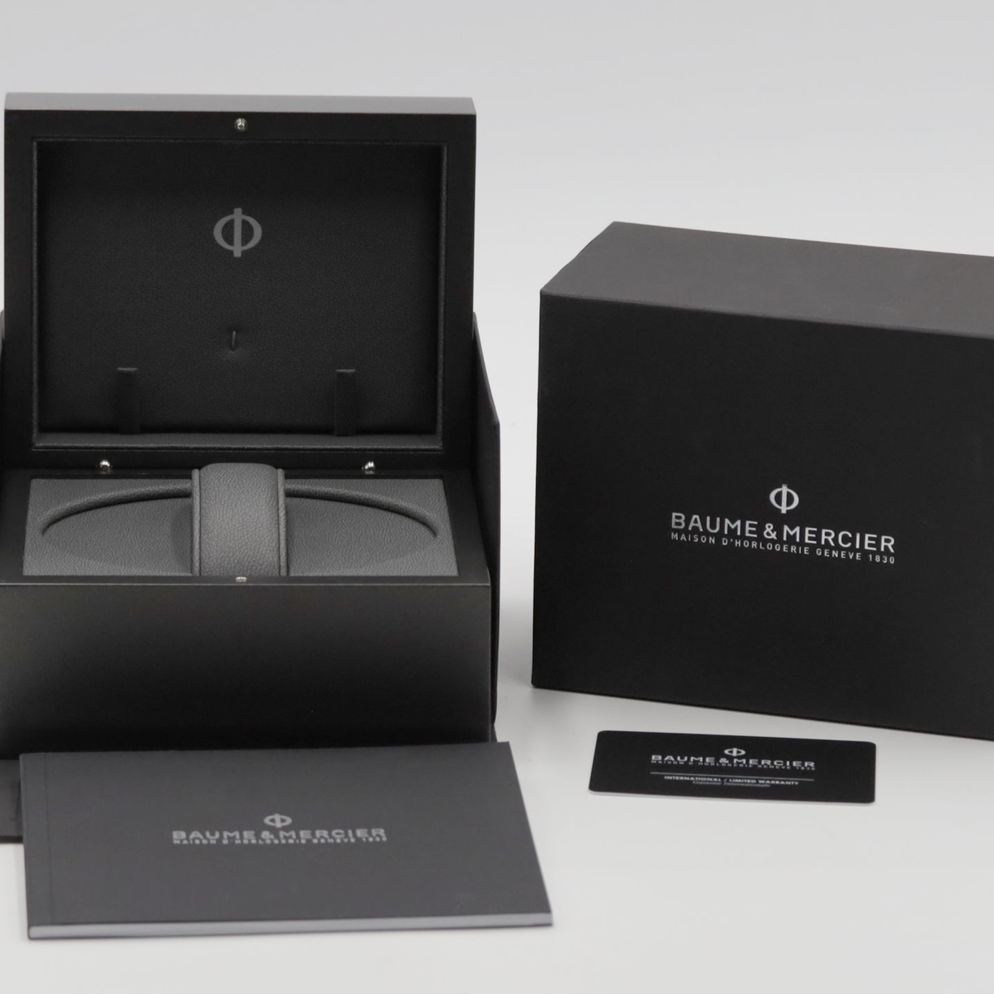 Baume & Mercier Clifton M0A10340 (Onbekend (willekeurig serienummer)) - Zwart wijzerplaat 42mm Staal (8/8)