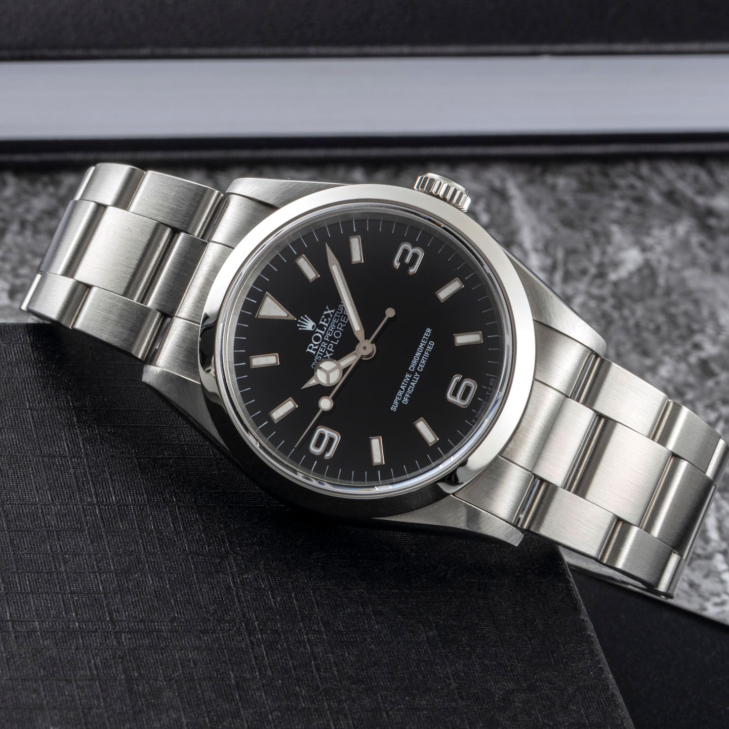 Rolex Explorer 14270 (Unknown (random serial)) - Black dial 36 mm Steel case (2/8)
