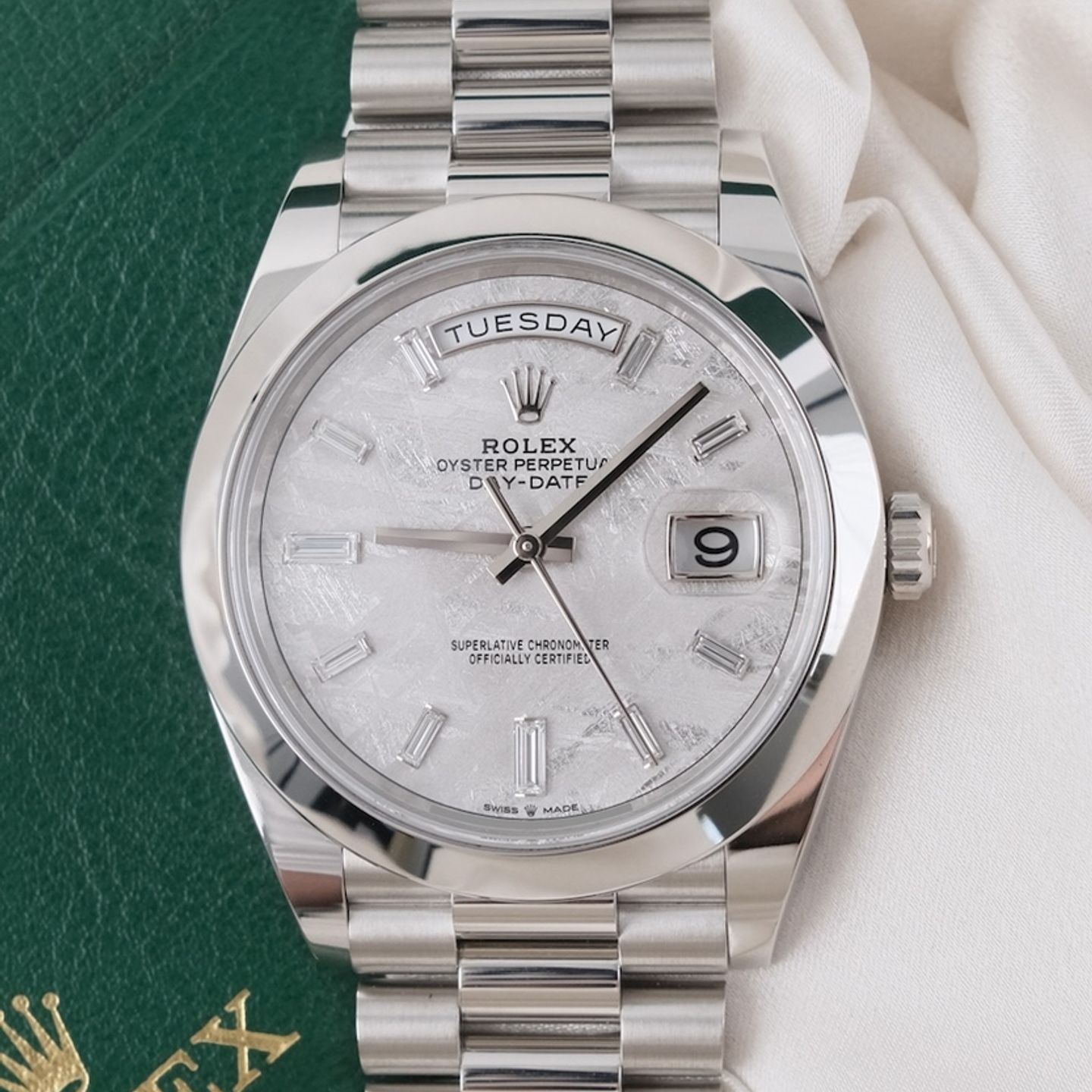 Rolex Day-Date 40 228206 (2021) - Silver dial 40 mm Platinum case (7/8)