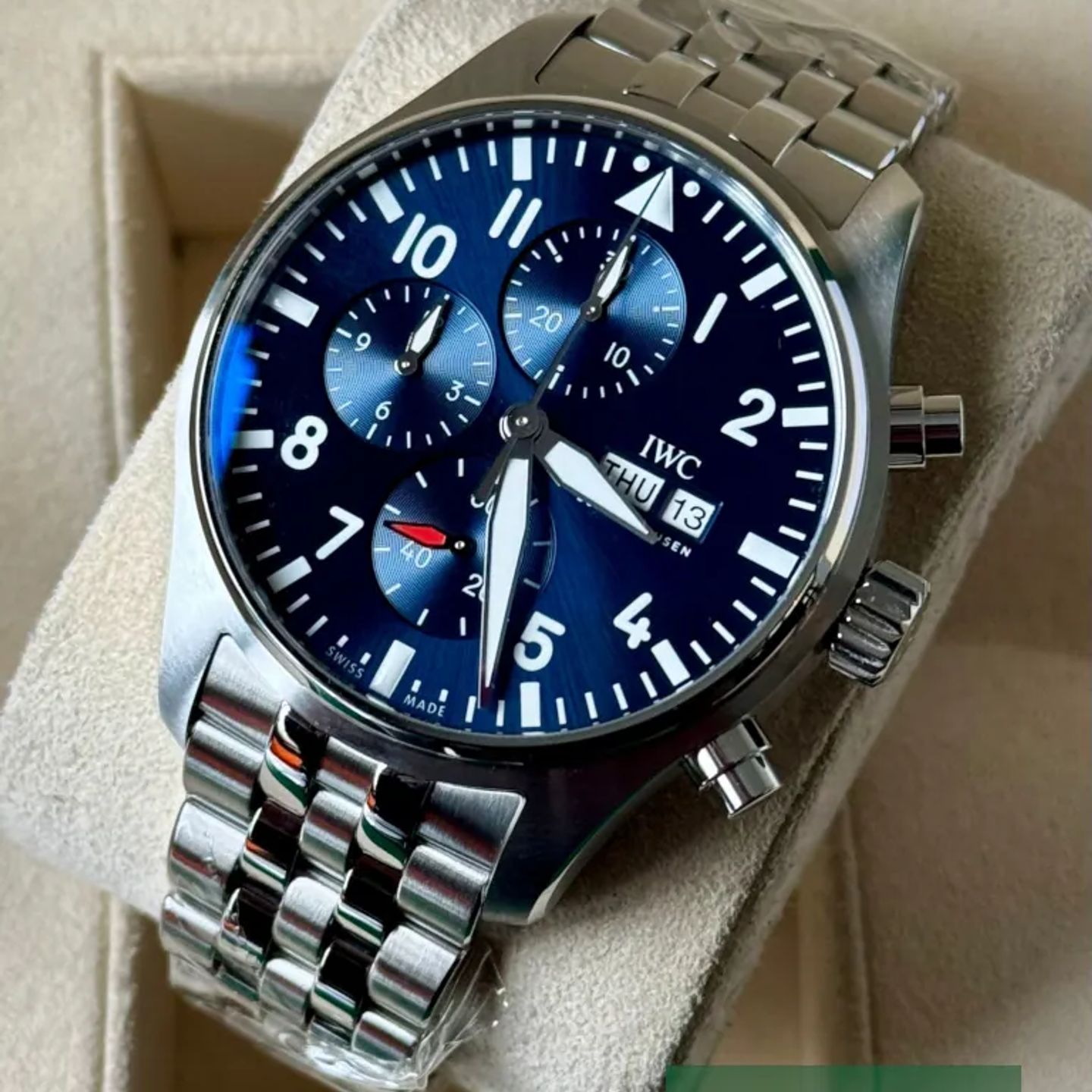 IWC Pilot Chronograph IW378004 (2025) - Blue dial 41 mm Steel case (3/7)