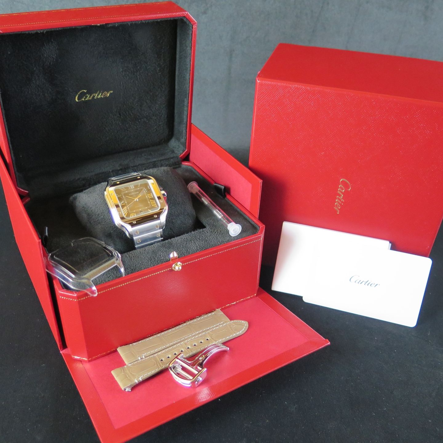 Cartier Pasha W3013456 (2024) - 35 mm Yellow Gold case (8/8)