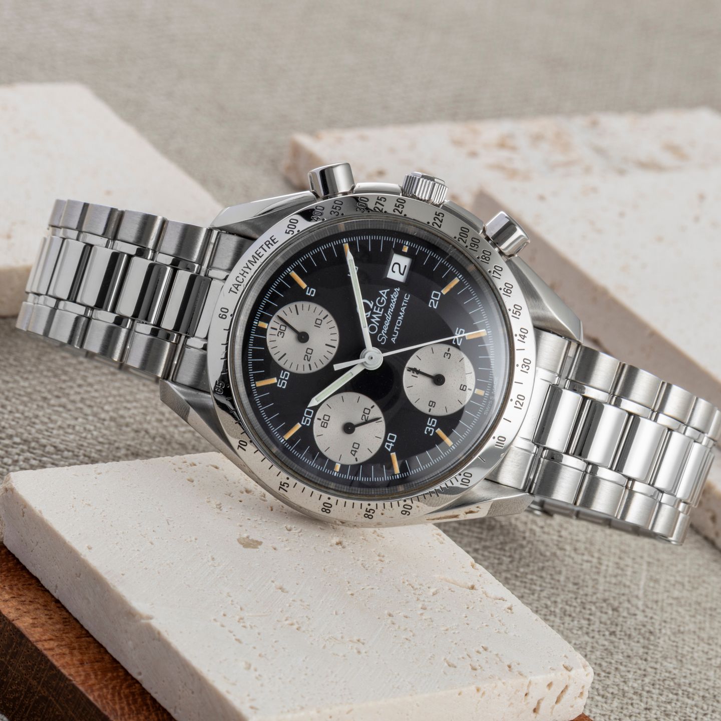 Omega Speedmaster Date 3511.50.00 (1999) - Black dial 39 mm Steel case (2/8)