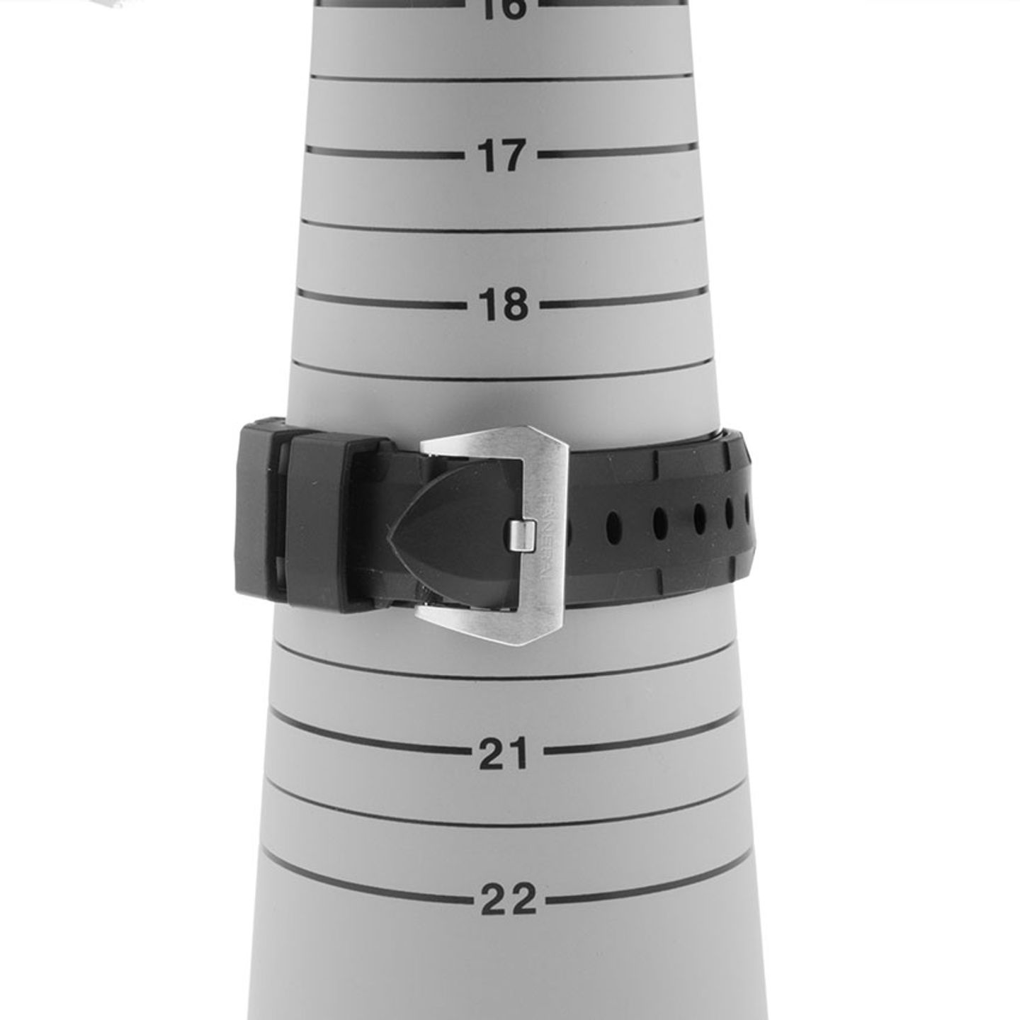 Panerai Luminor Submersible PAM02683 (2025) - Zwart wijzerplaat 42mm Staal (8/8)