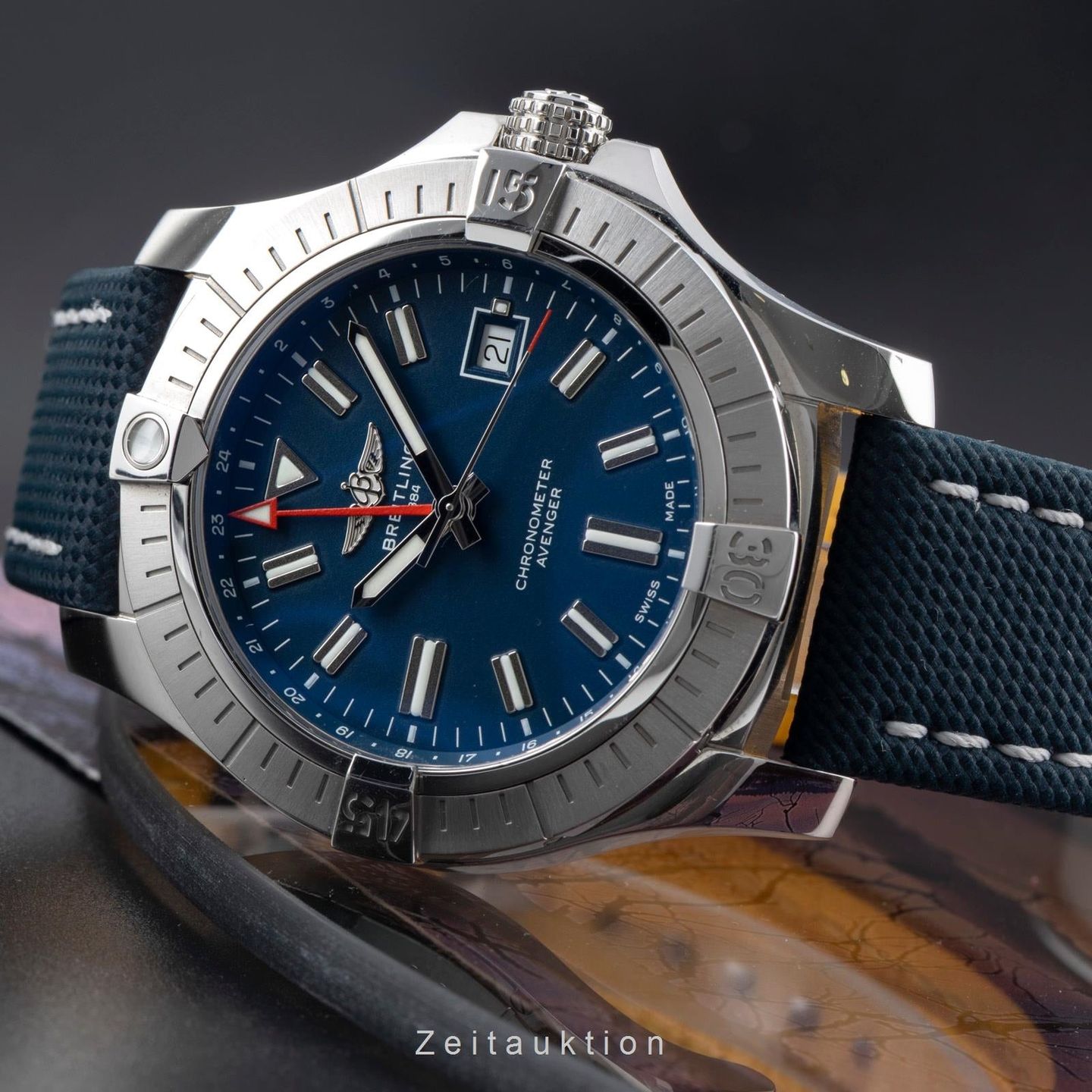 Breitling Avenger A32395101C1X1 (Unknown (random serial)) - Blue dial 43 mm Steel case (2/8)