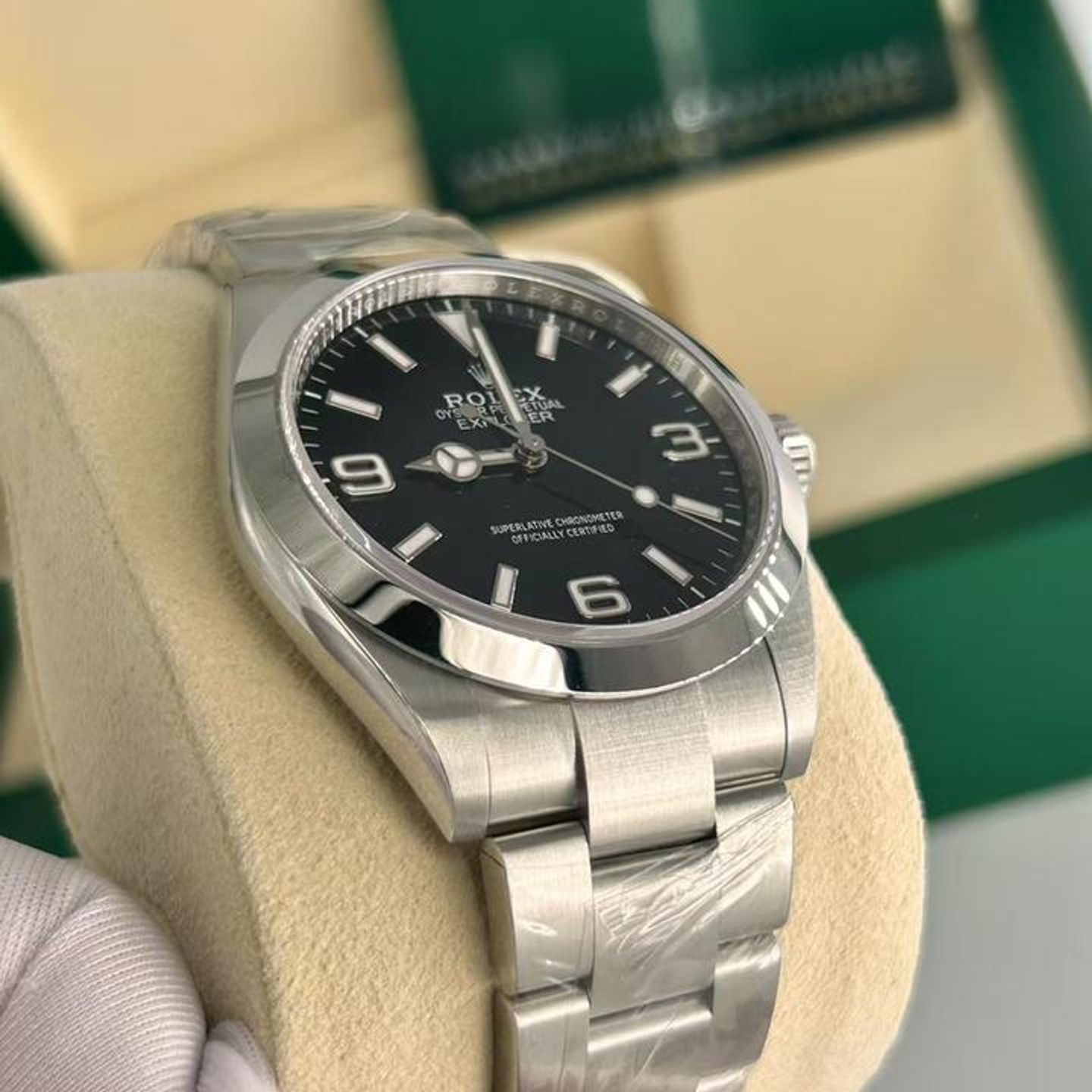 Rolex Explorer 224270 (2026) - Zwart wijzerplaat 40mm Staal (3/10)