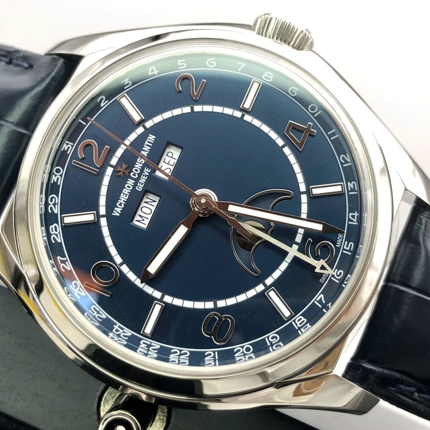 Vacheron Constantin Fiftysix 4000E/000A-B548 (2022) - Blue dial 40 mm Steel case (7/8)