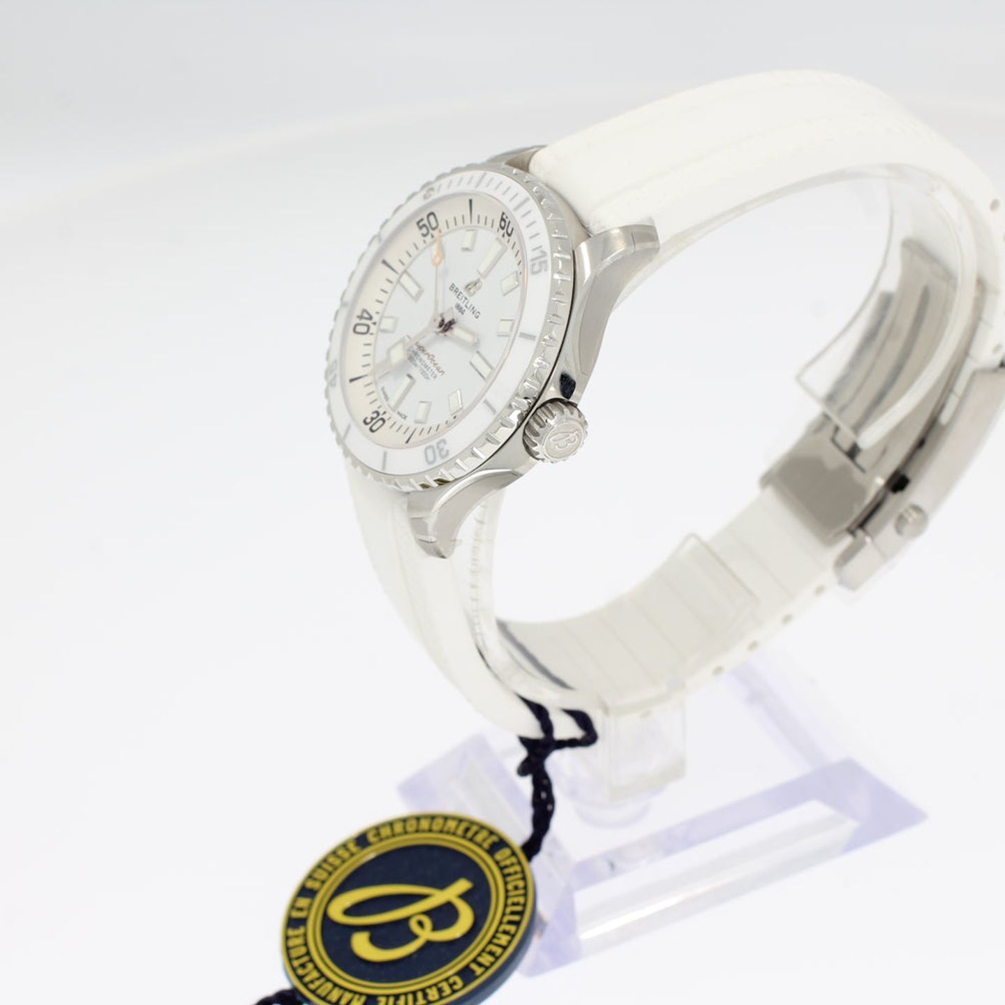 Breitling Superocean A17377211A1S1 (2025) - White dial 36 mm Steel case (2/4)