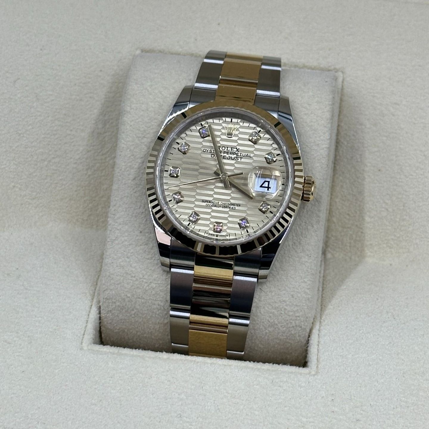 Rolex Datejust 36 126233 (2024) - Goud wijzerplaat 36mm Staal (7/8)