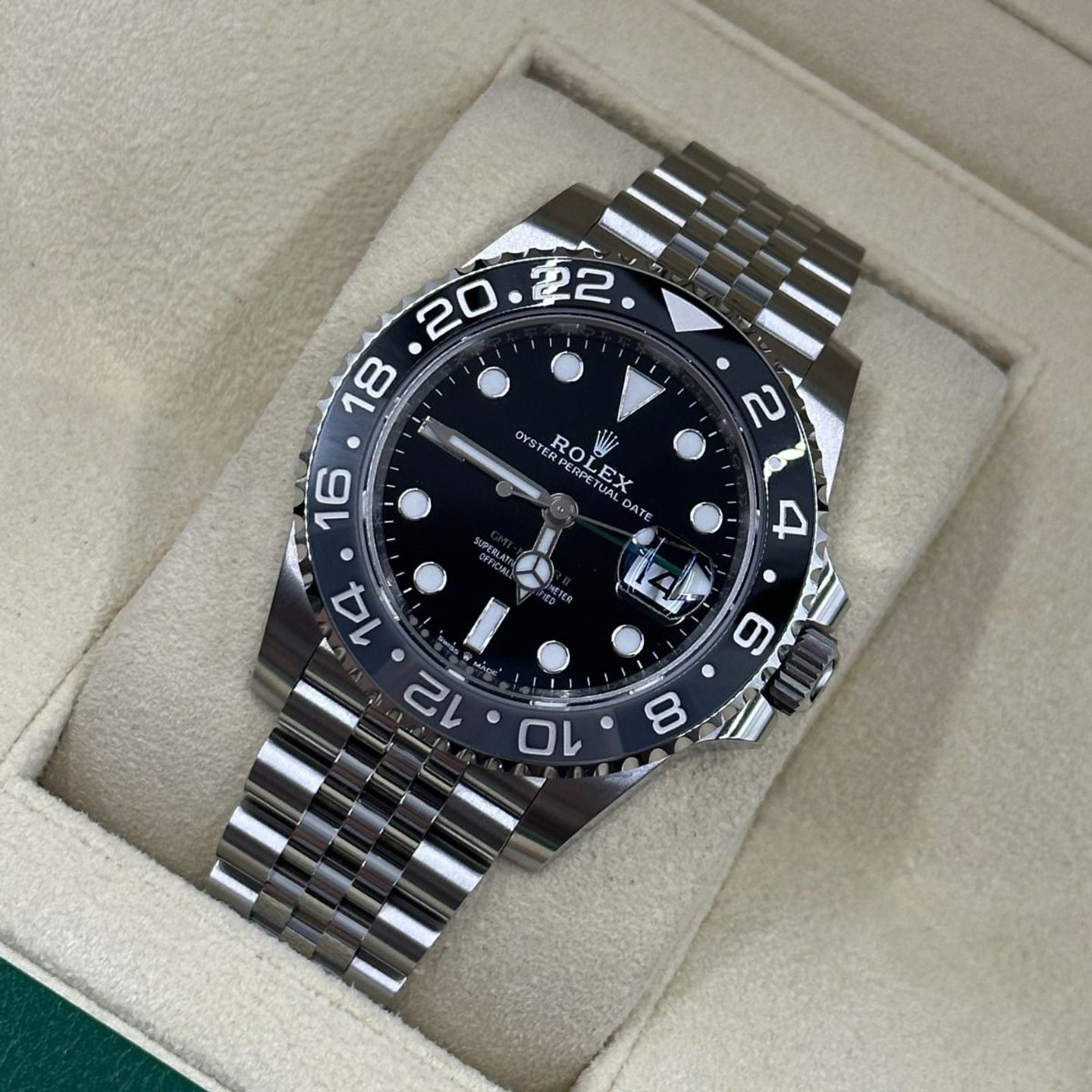 Rolex GMT-Master II 126710BLNR (2024) - Black dial 40 mm Steel case (8/8)