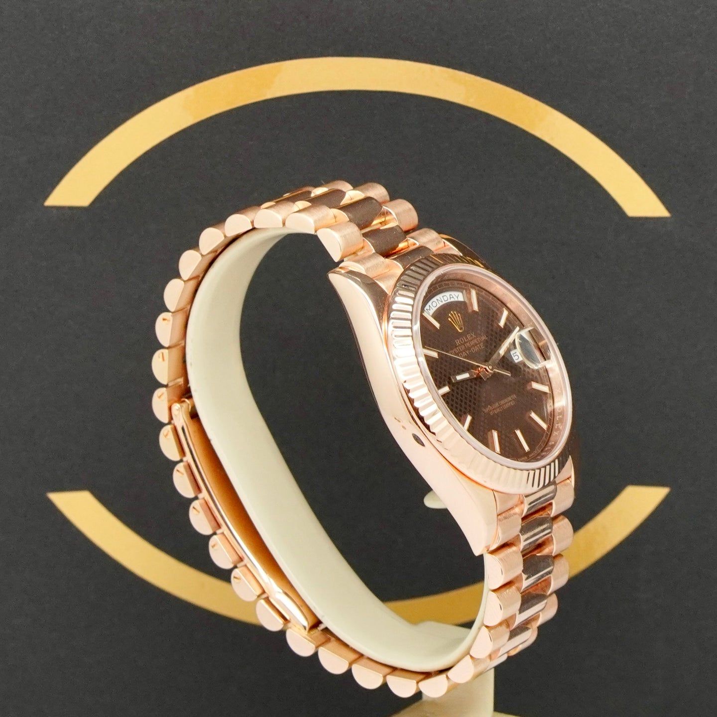 Rolex Day-Date 40 228235 (2016) - Brown dial 40 mm Rose Gold case (3/7)