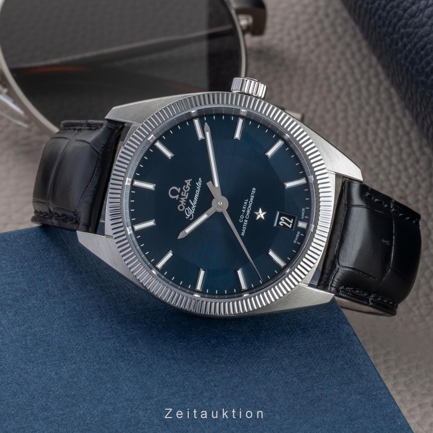 Omega Globemaster 130.33.39.21.03.001 - (2/8)