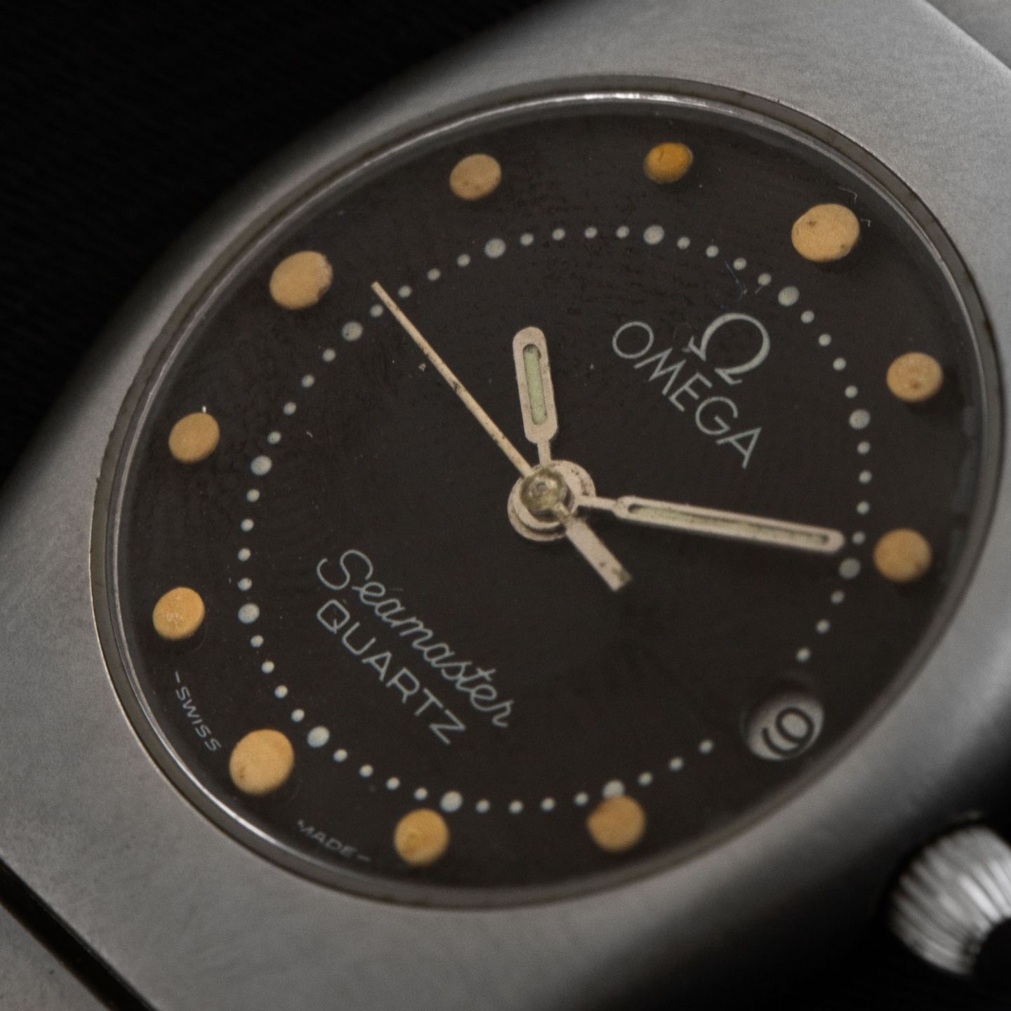Omega Seamaster 596.0061 (1984) - Black dial 25 mm Steel case (3/8)