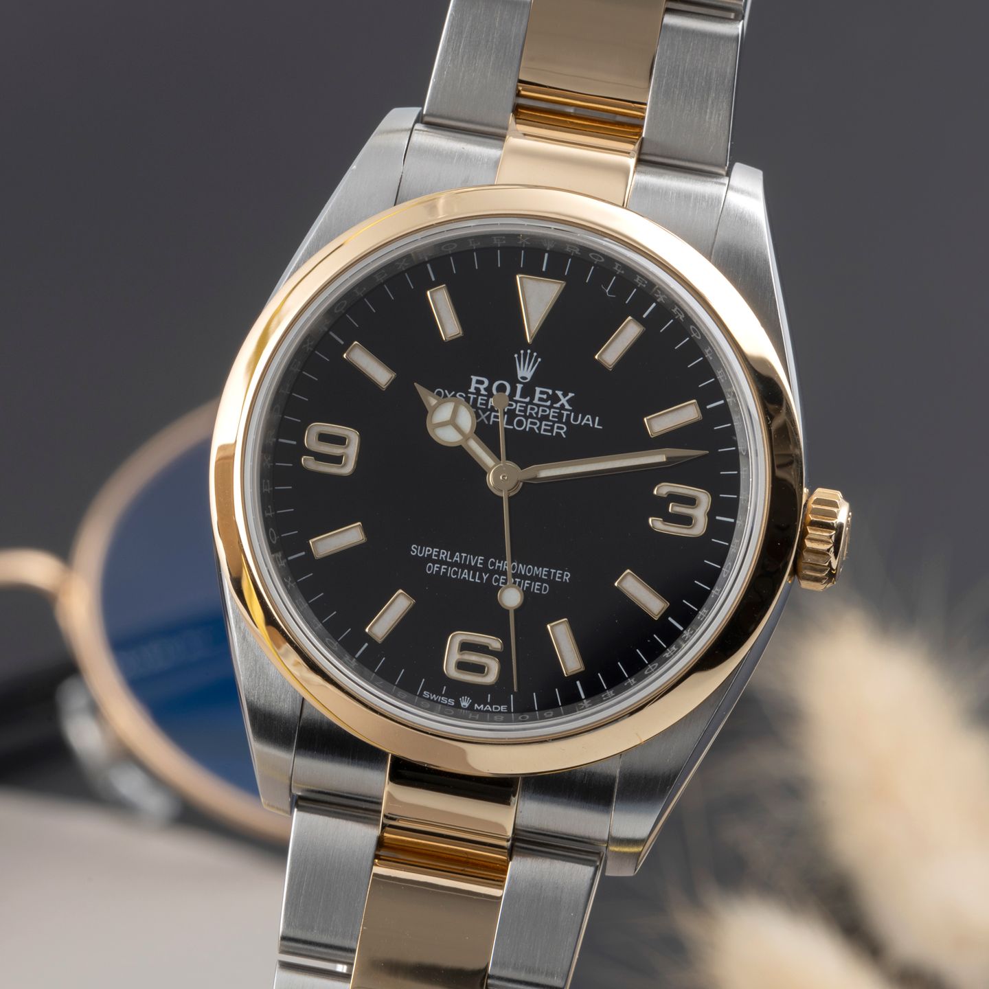 Rolex Explorer 124273 (Unknown (random serial)) - Black dial 36 mm Gold/Steel case (3/8)