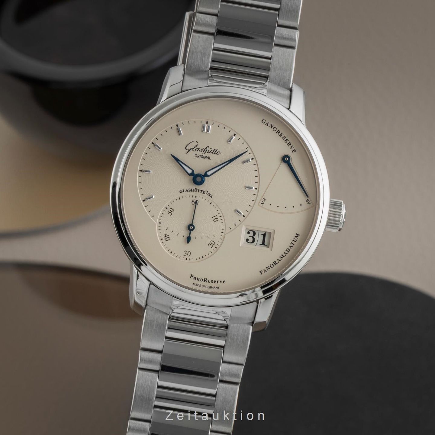 Glashütte Original PanoReserve 1-65-01-22-12-71 (2022) - Zilver wijzerplaat 40mm Staal (1/8)