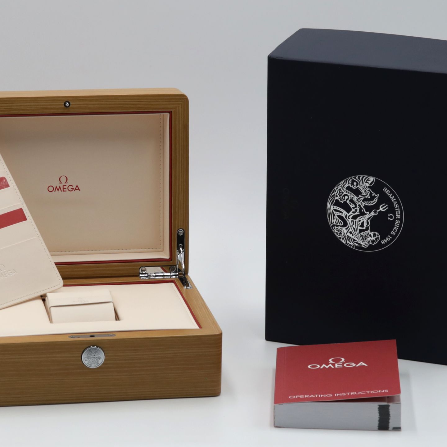 Omega Seamaster Planet Ocean 215.30.40.20.03.002 (Unknown (random serial)) - Blue dial 40 mm Steel case (8/8)