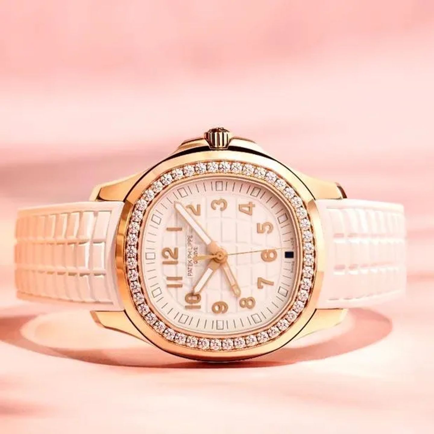 Patek Philippe Aquanaut 5269/200R-001 (2024) - Wit wijzerplaat 39mm Roségoud (5/6)