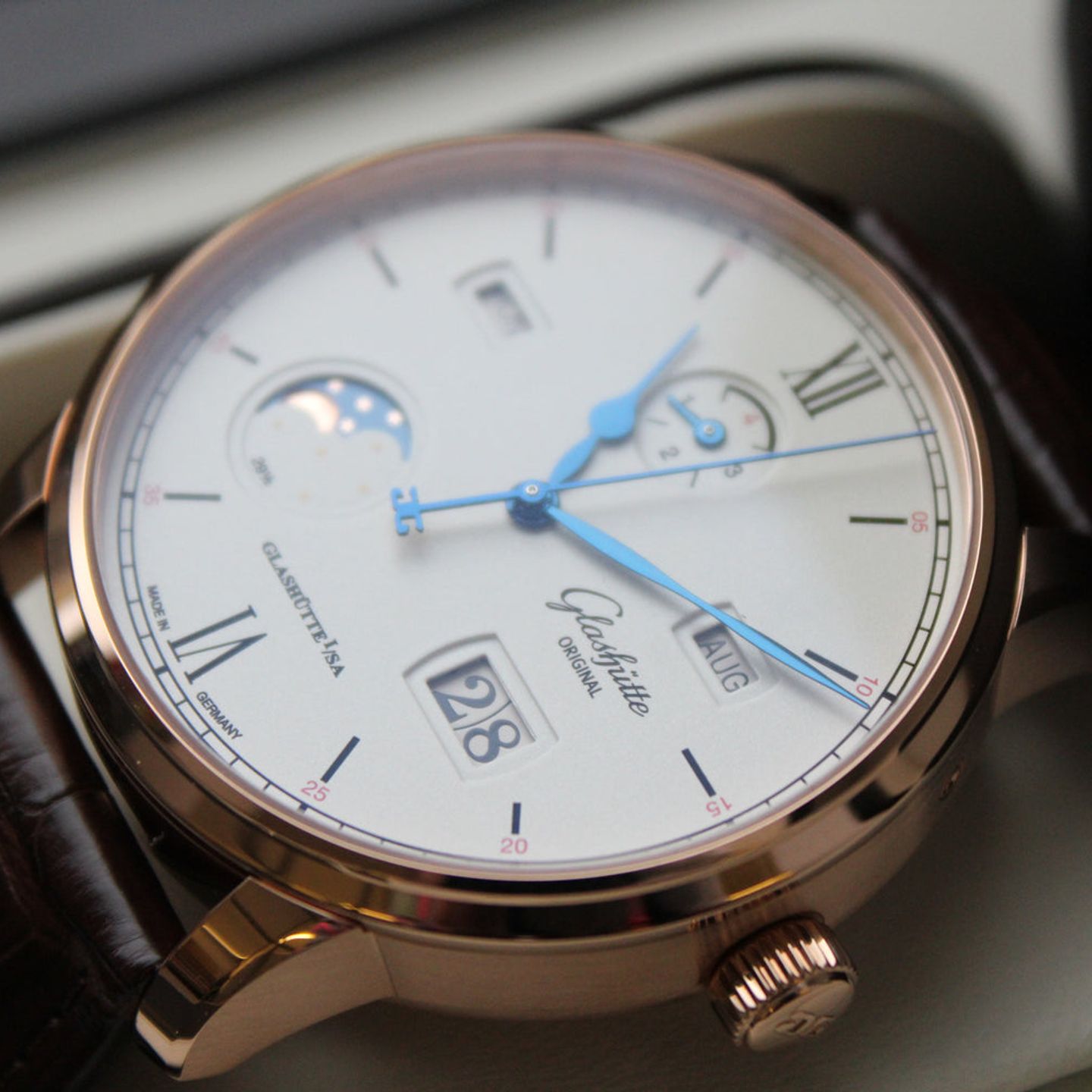 Glashütte Original Senator Excellence 1-36-02-02-05-30 - (1/4)