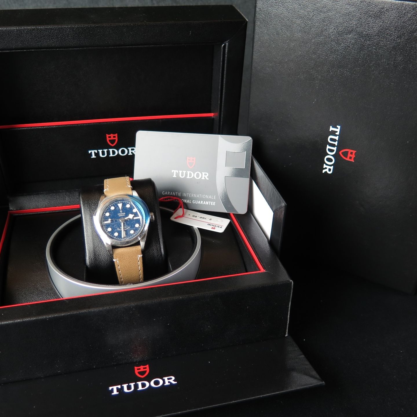 Tudor Black Bay 32 79580 (2024) - Blue dial 32 mm Steel case (8/8)