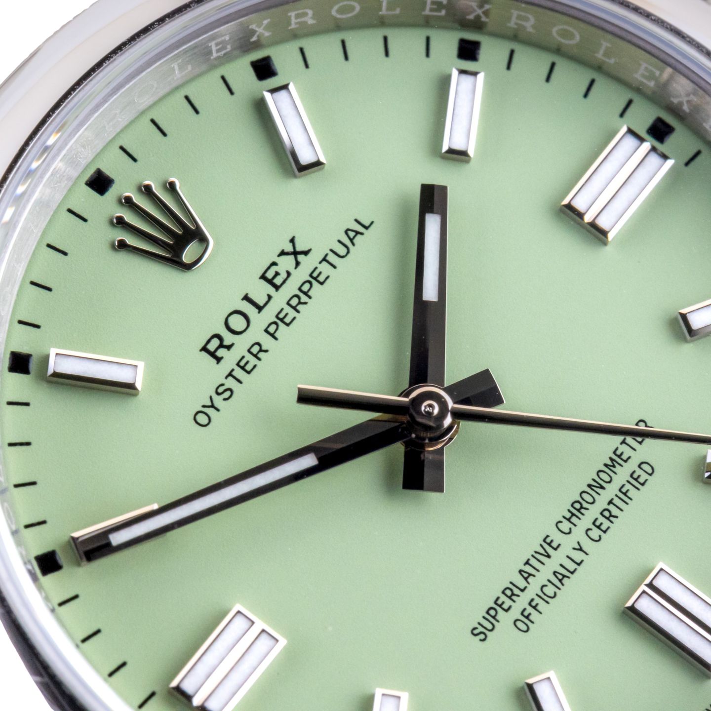 Rolex Oyster Perpetual 36 126000 - (2/8)