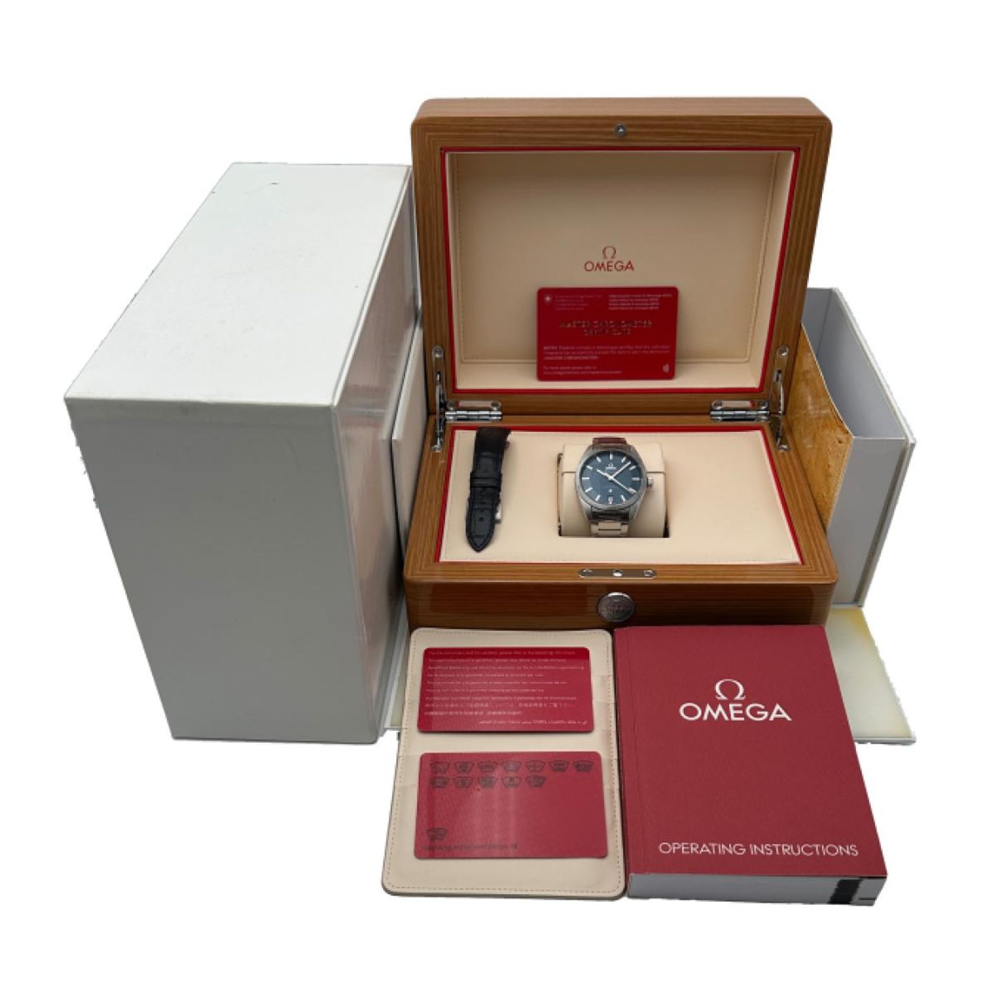 Omega Globemaster 130.30.39.21.02.001 (2018) - Silver dial 39 mm Steel case (5/5)