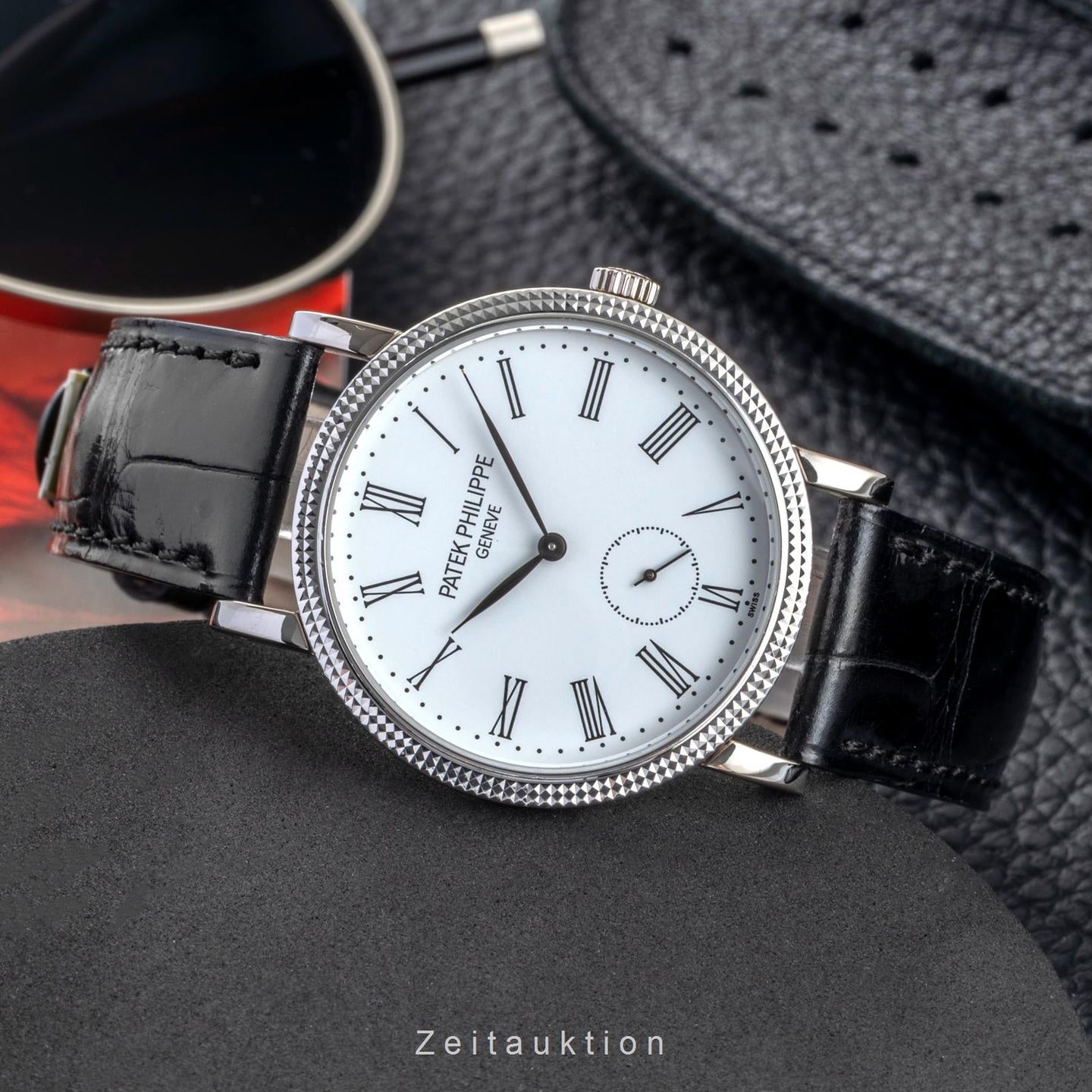 Patek Philippe Calatrava 7119/1G - (2/8)