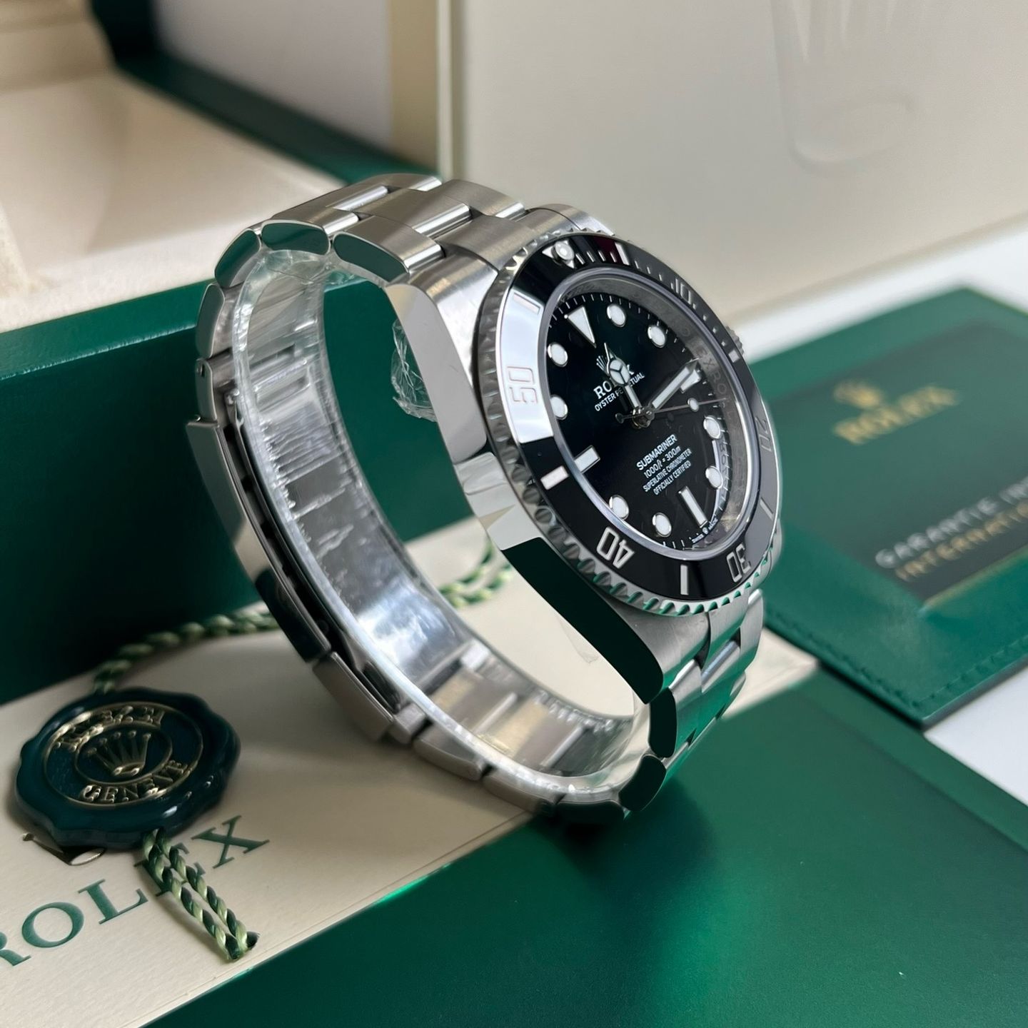 Rolex Submariner No Date 124060 (2024) - Zwart wijzerplaat 40mm Staal (5/6)