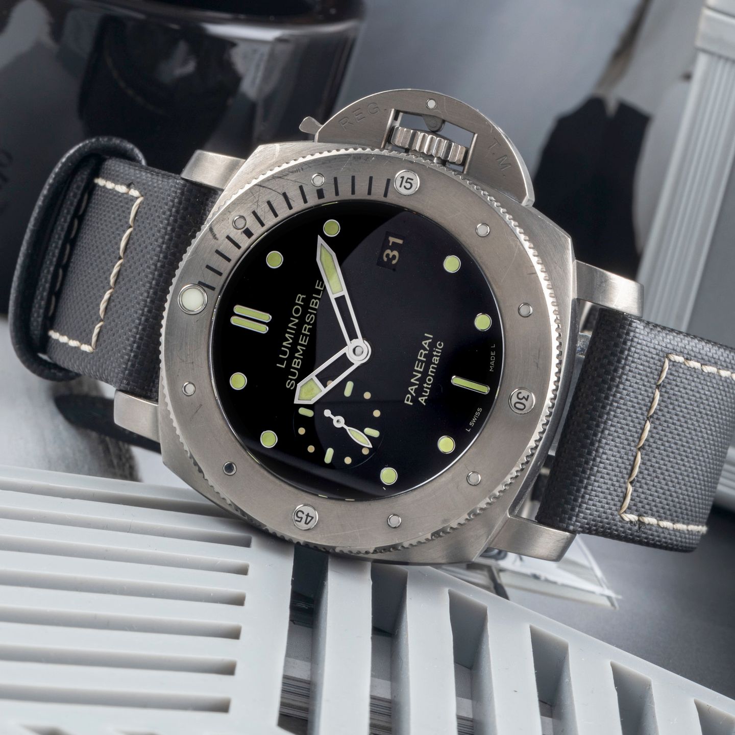 Panerai Luminor Submersible 1950 3 Days Automatic PAM00305 - (2/8)