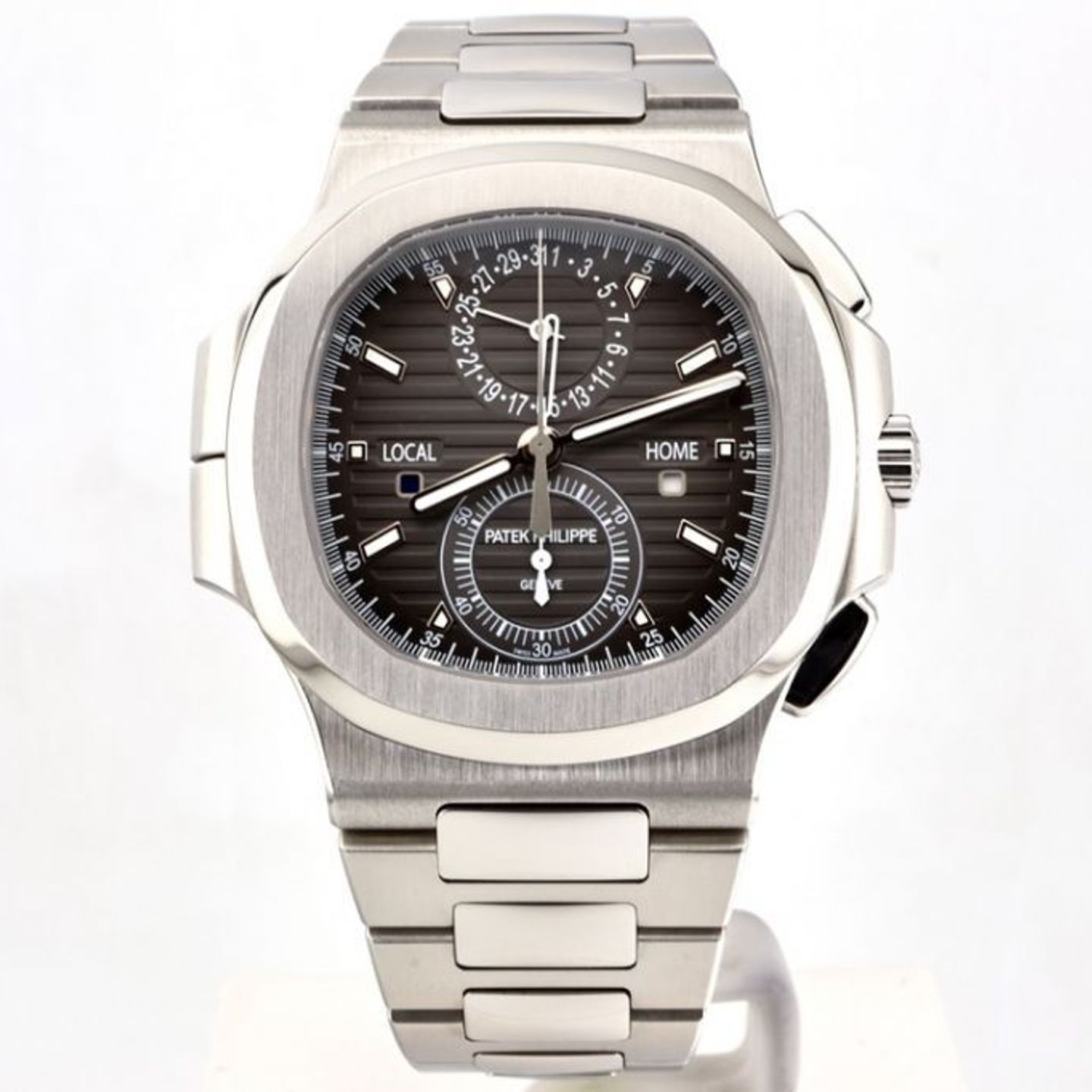 Patek Philippe Nautilus 5990/1A-001 (2017) - Grey dial 40 mm Steel case (1/1)