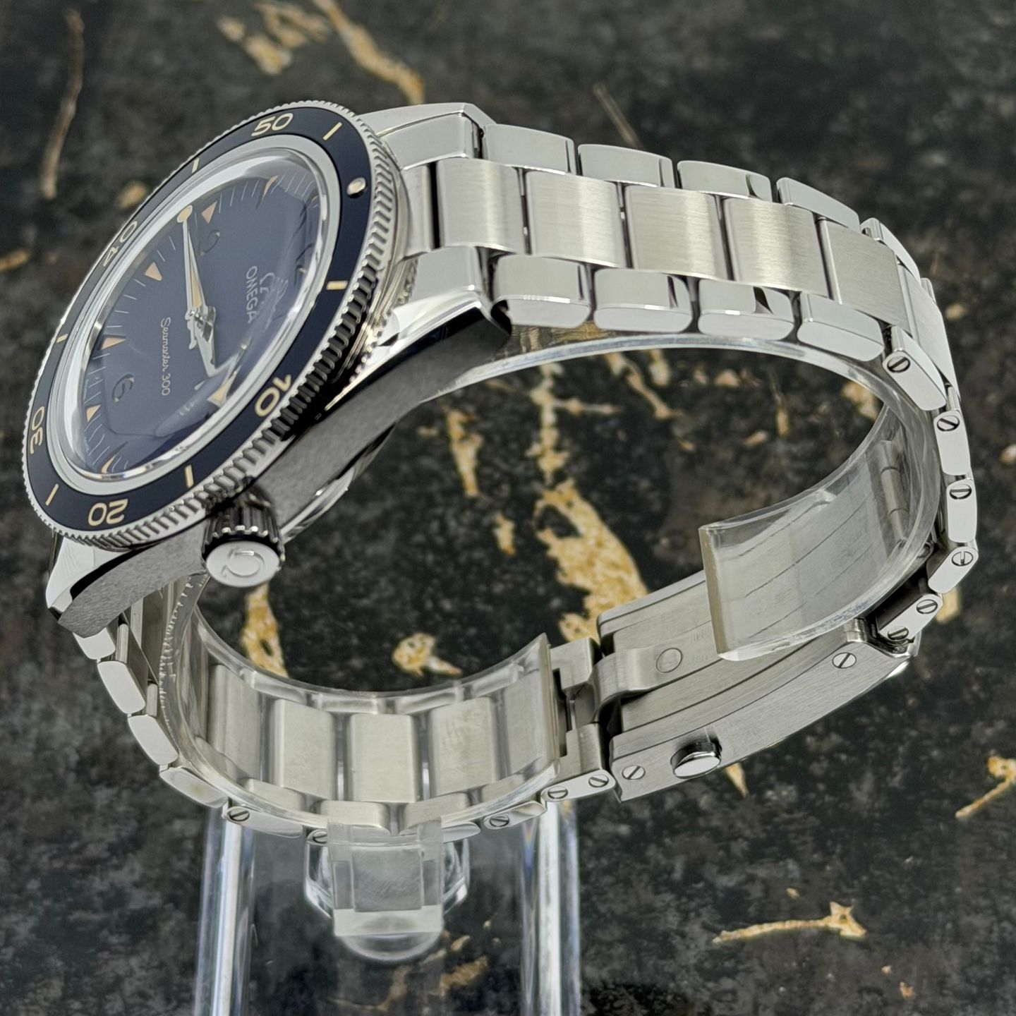 Omega Seamaster 300 234.30.41.21.03.001 (2026) - Blue dial 41 mm Steel case (5/8)