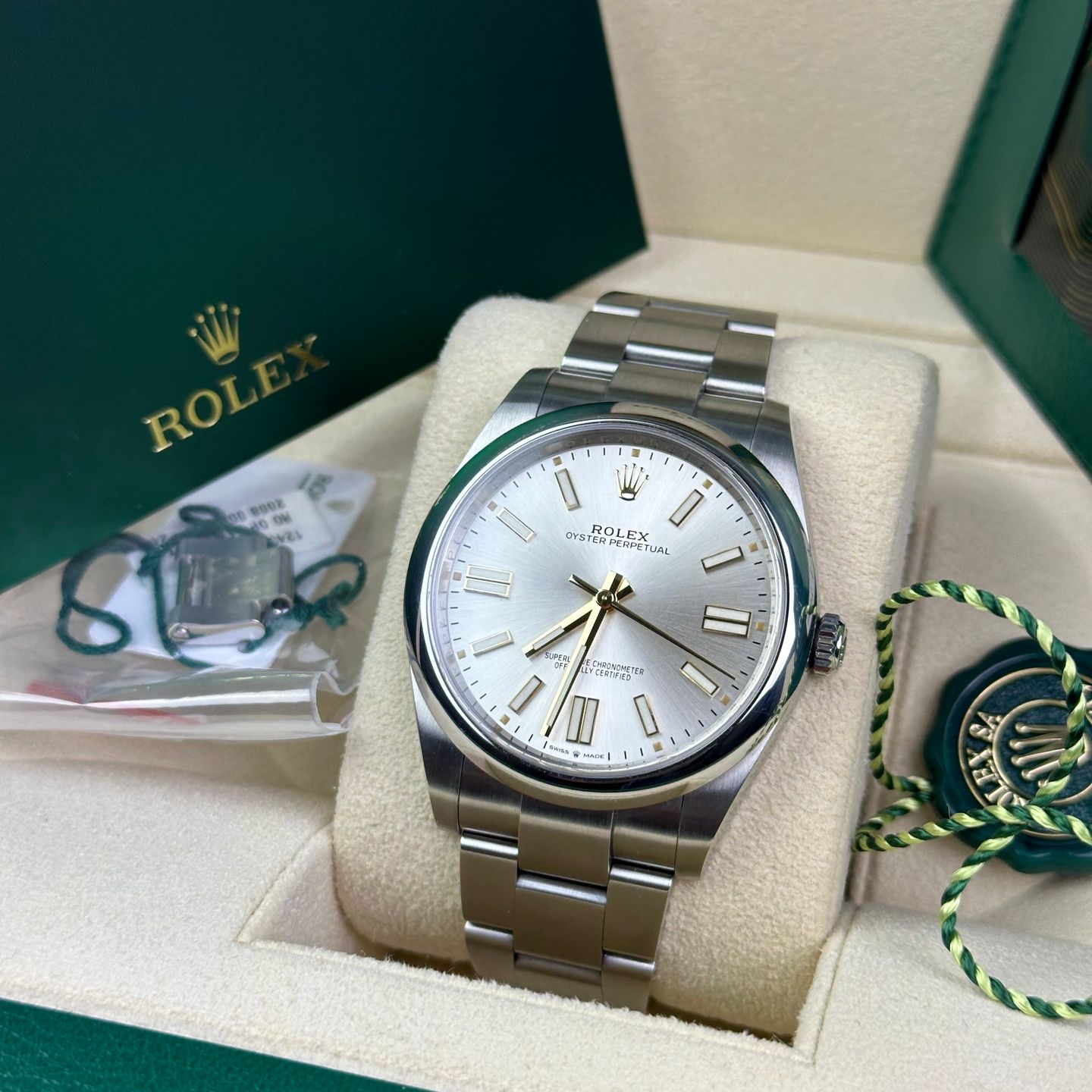 Rolex Oyster Perpetual 41 124300 - (1/1)