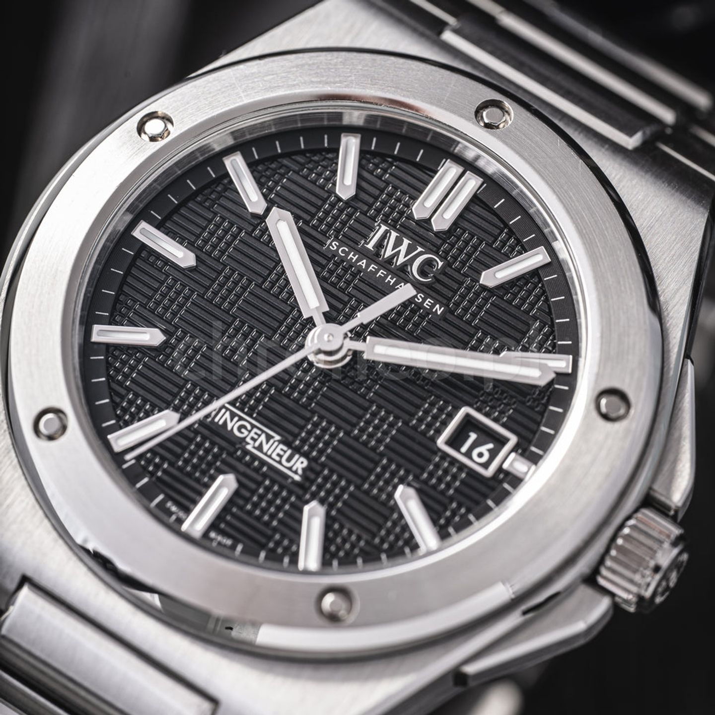 IWC Ingenieur Automatic IW328901 - (2/8)